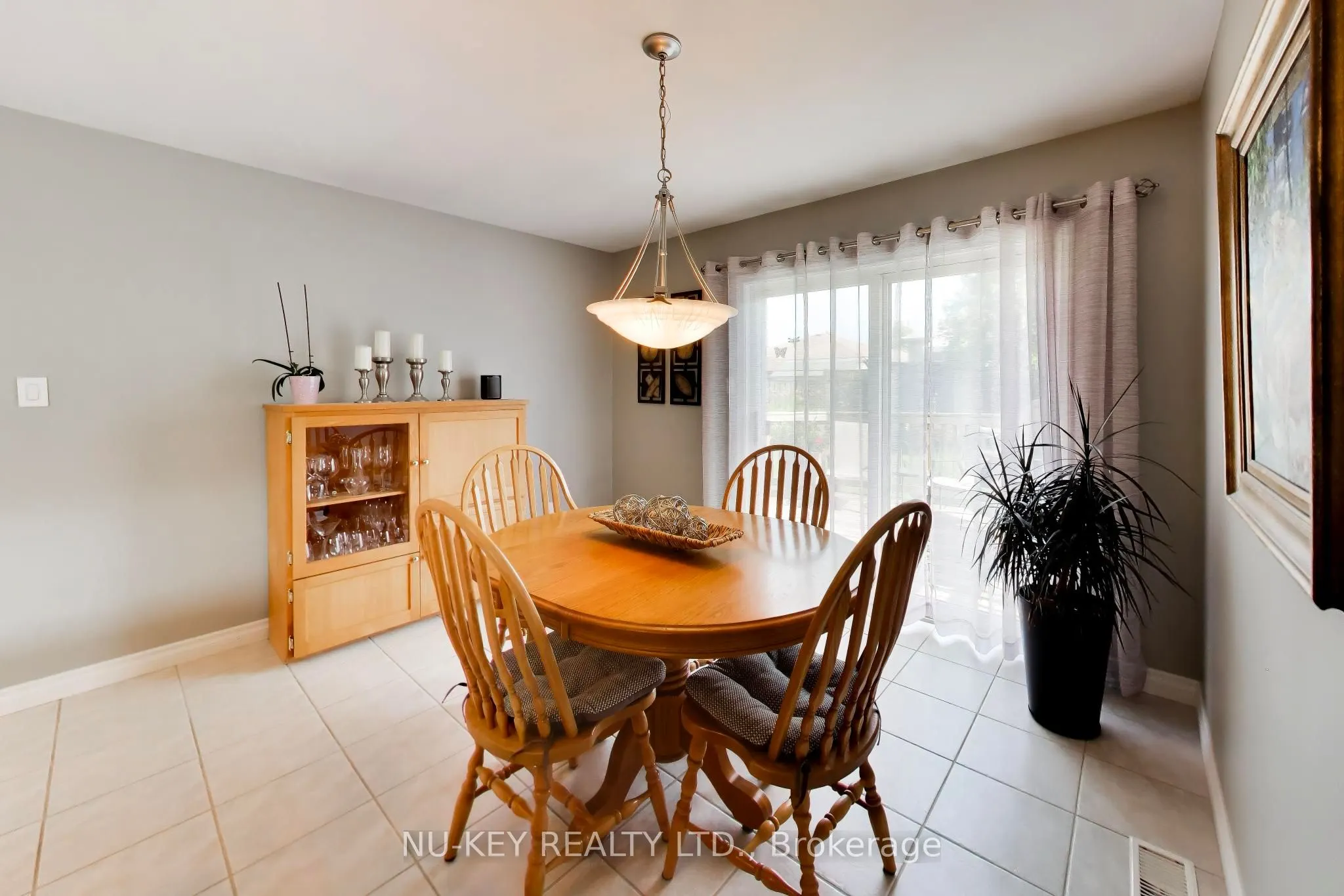 9 Monique Crescent