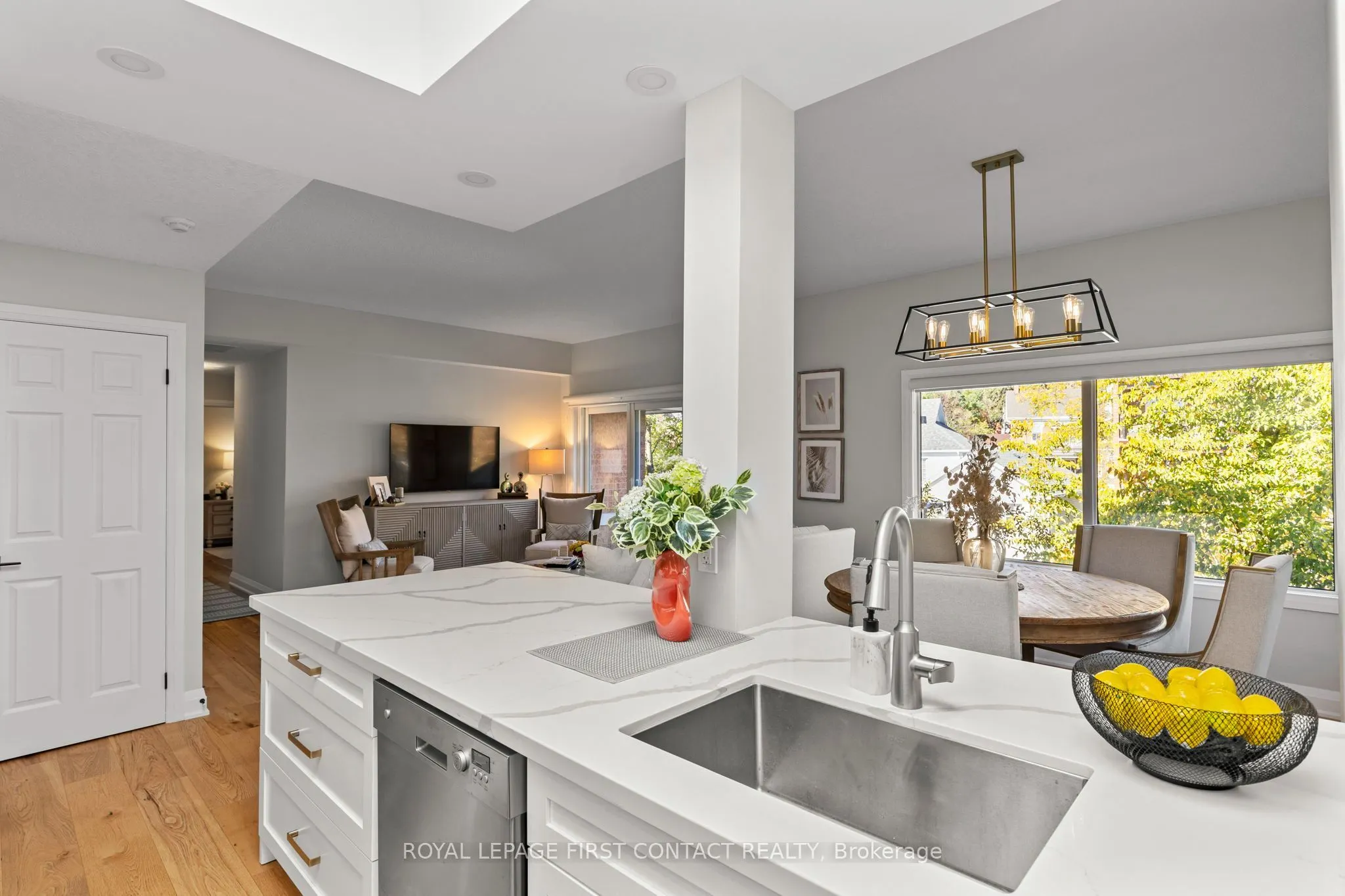 21 Kempenfelt Drive #308
