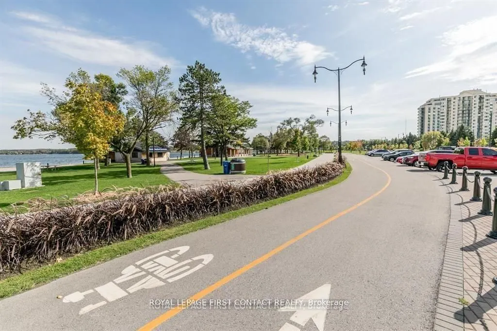 21 Kempenfelt Drive #308