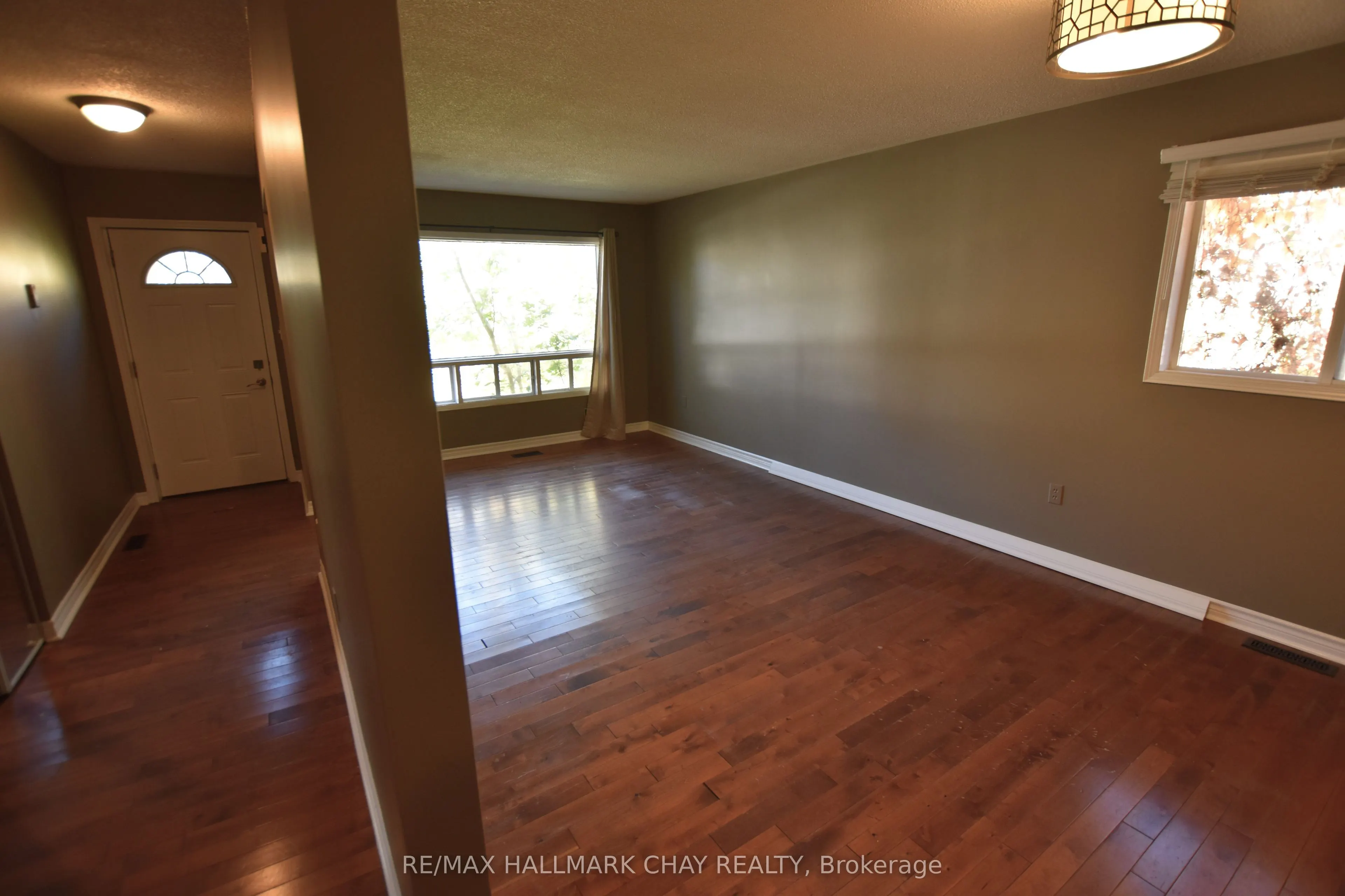 19 Broadfoot Road #Upper