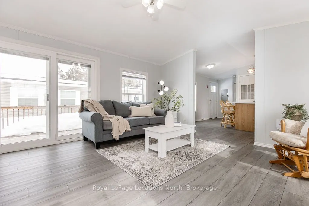 89 GEORGIAN GLEN Drive