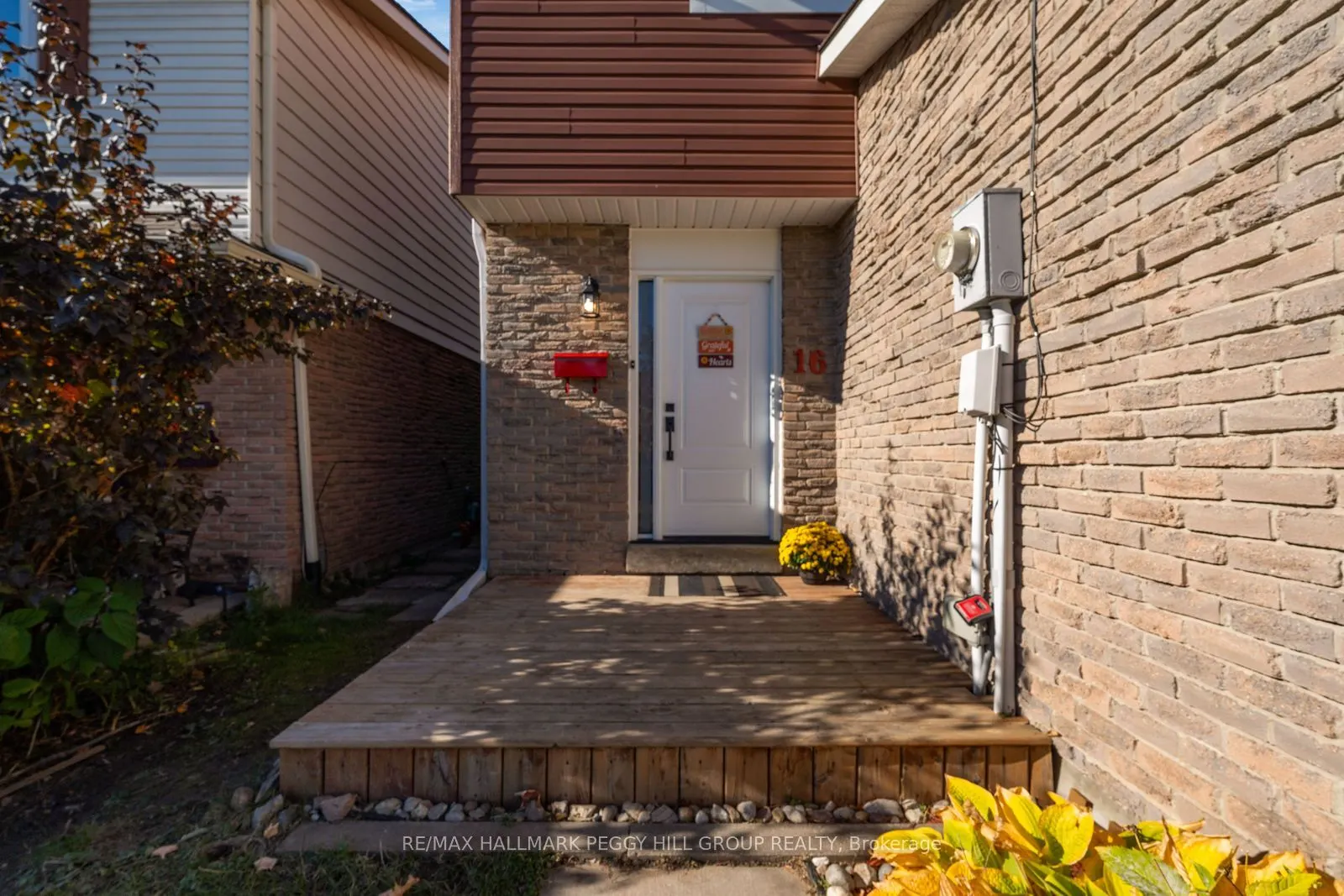 16 Christie Crescent