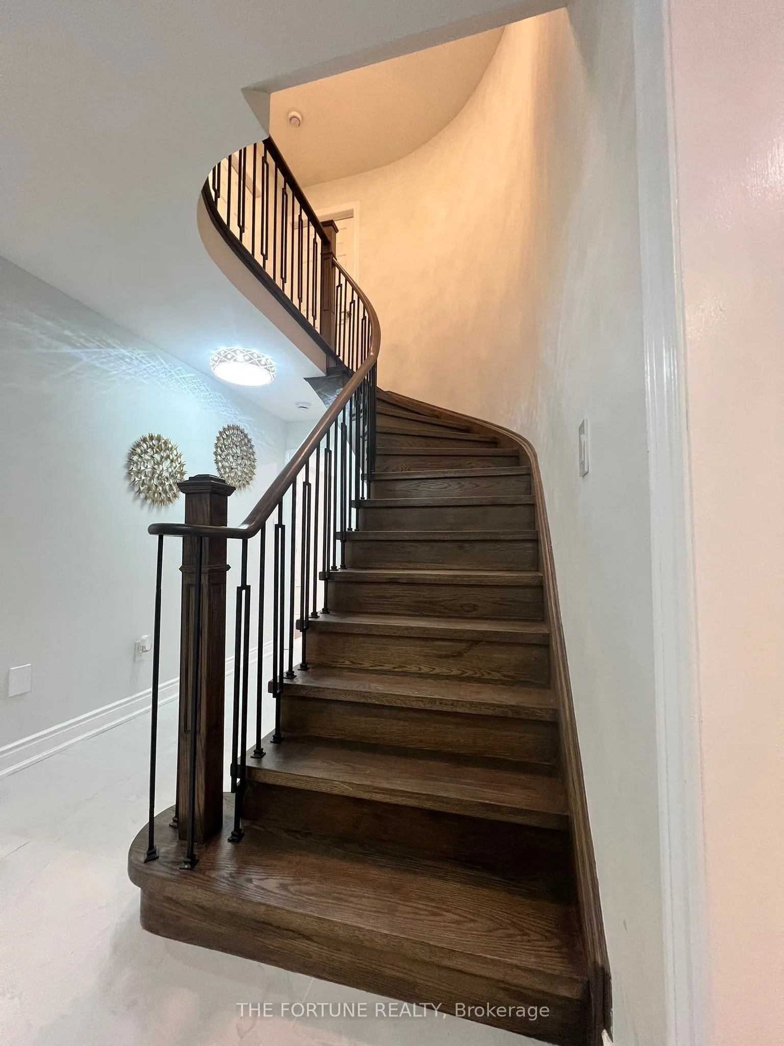 20 Grace Crescent