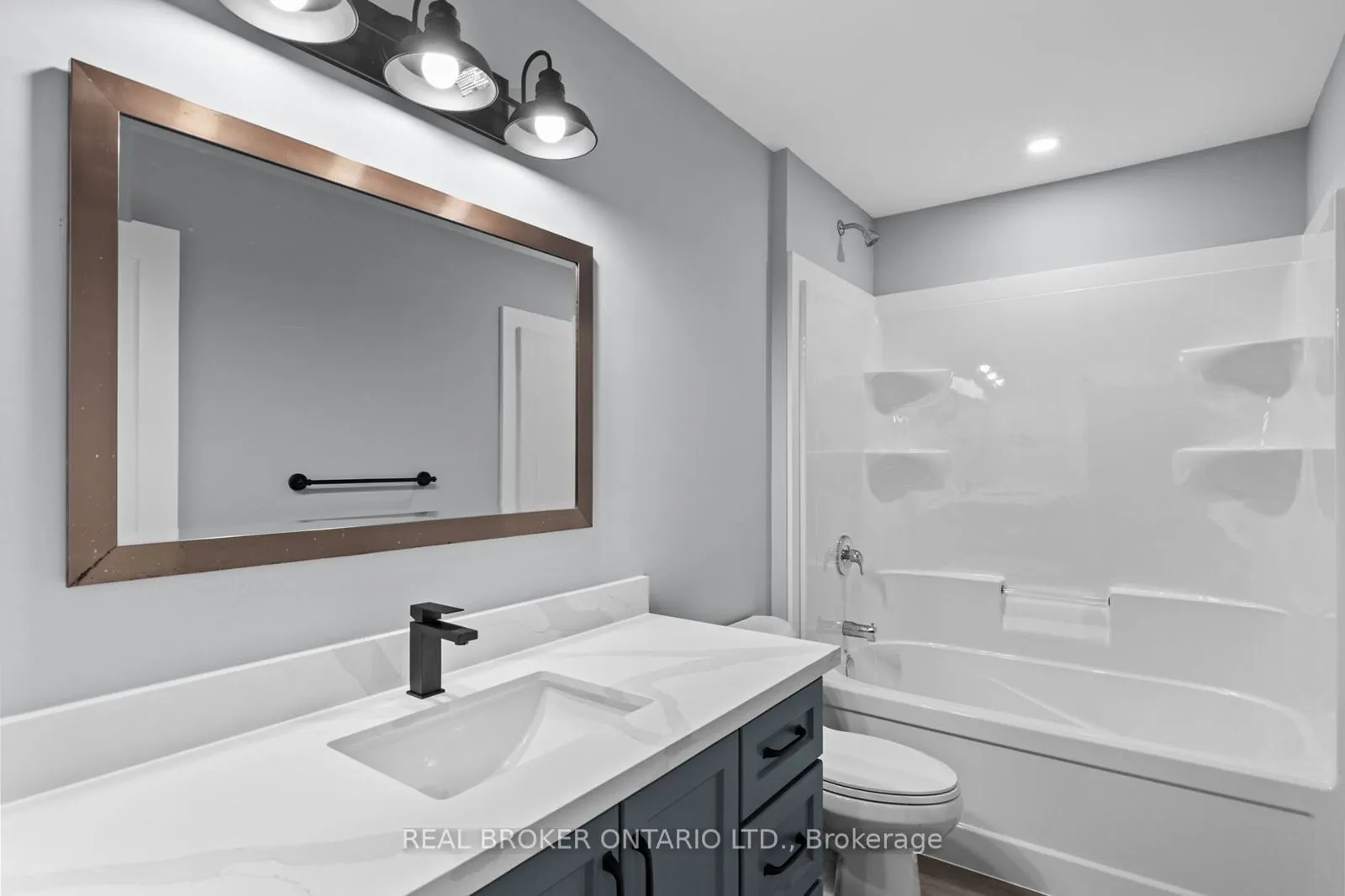 47 Creighton Street S #1