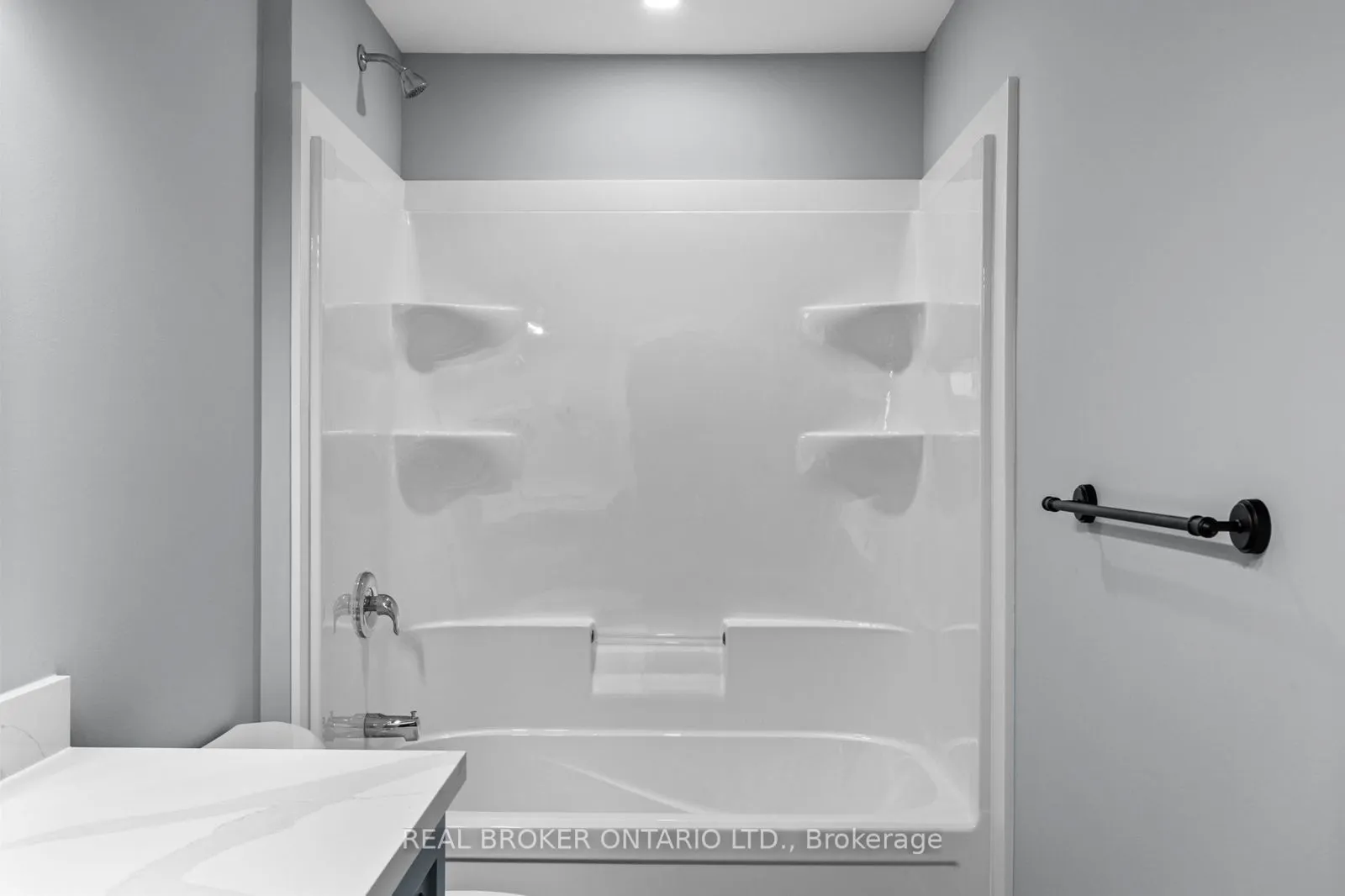 47 Creighton Street S #1