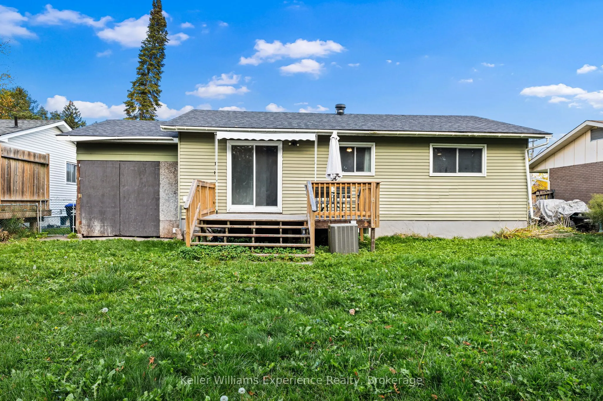 706 Simcoe Avenue
