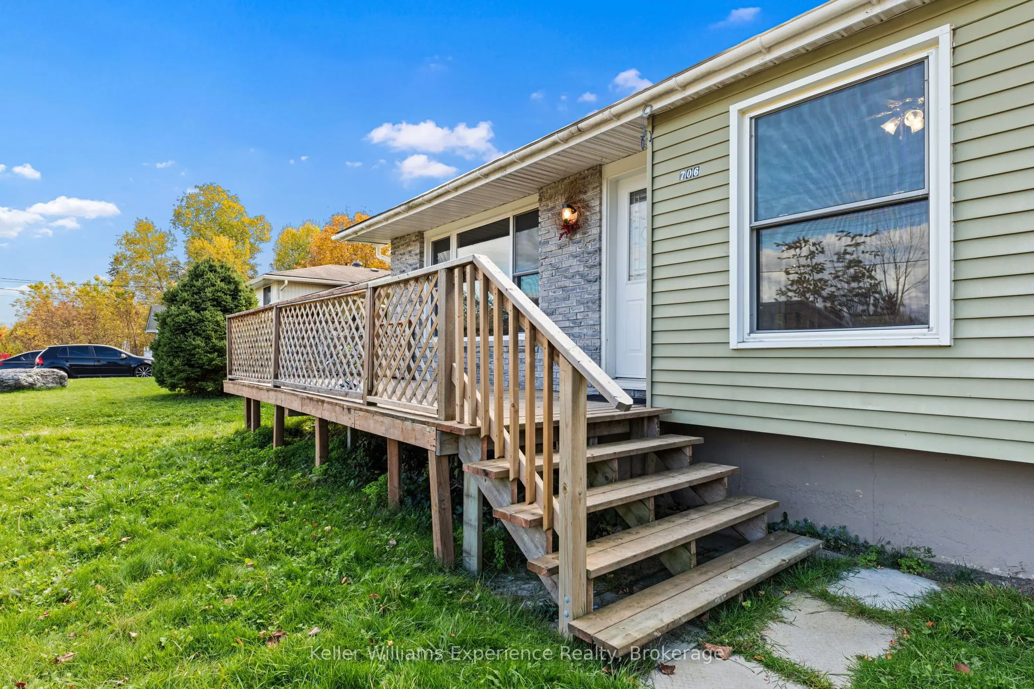 706 Simcoe Avenue