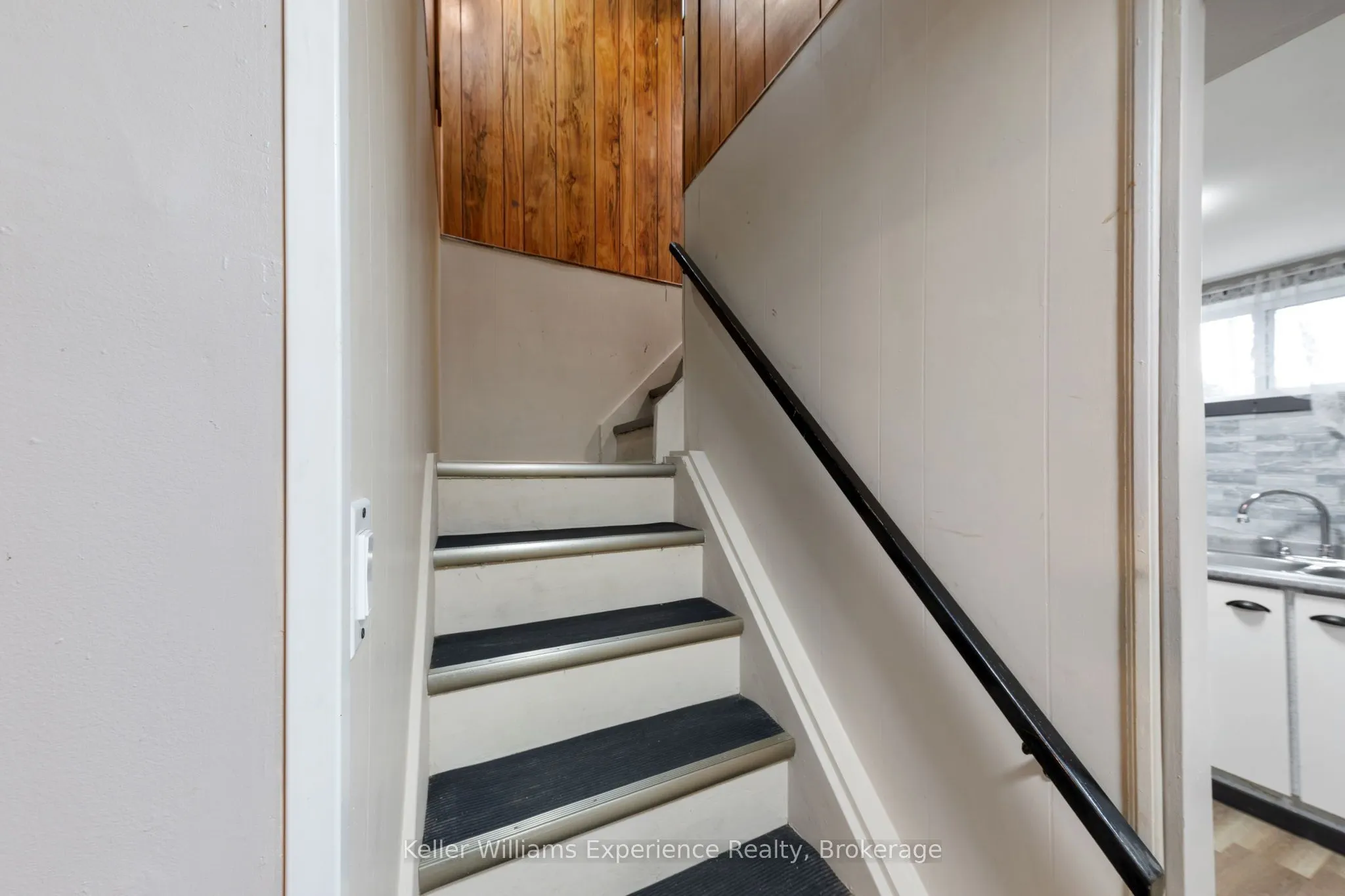 706 Simcoe Avenue