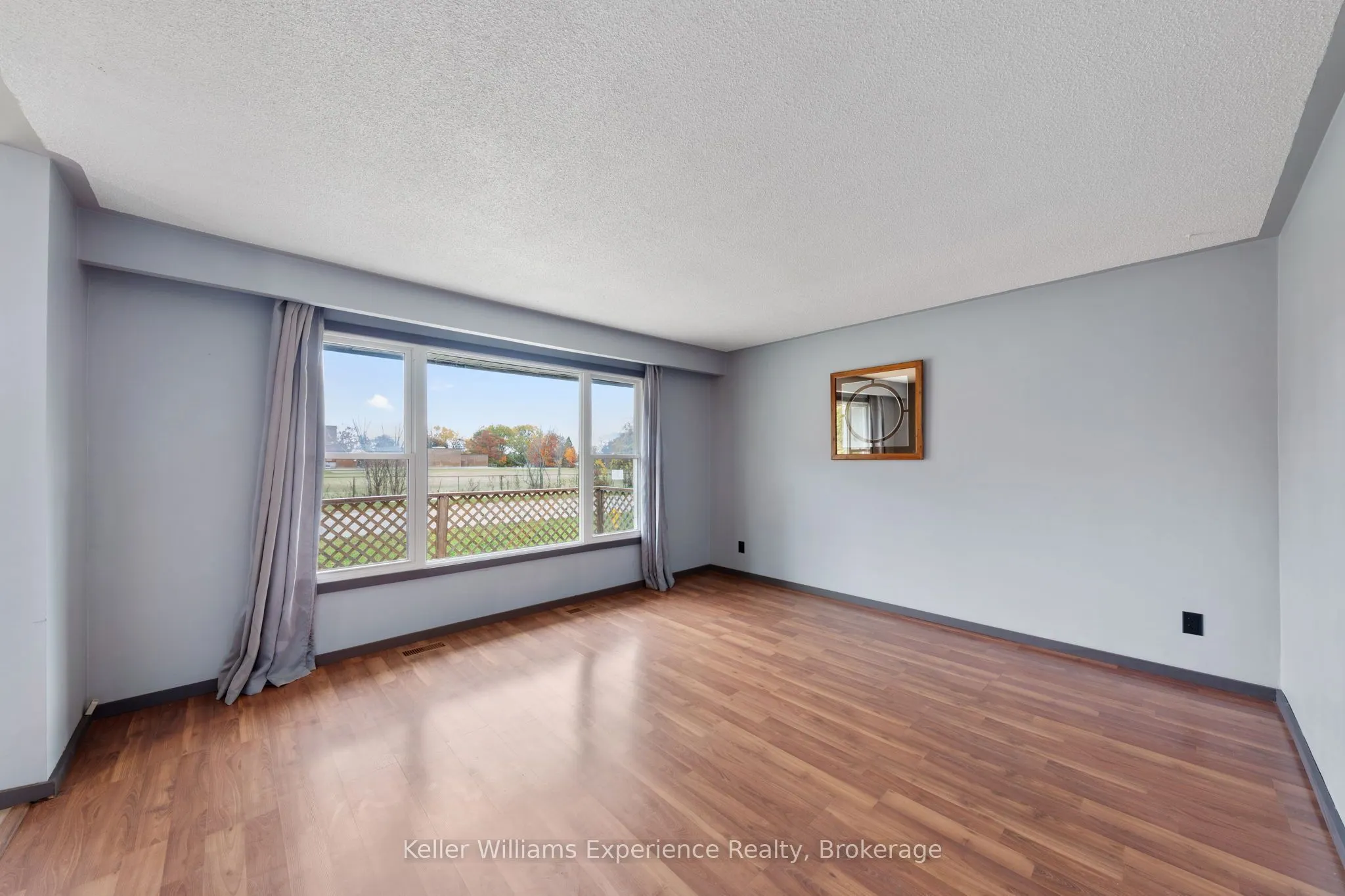 706 Simcoe Avenue