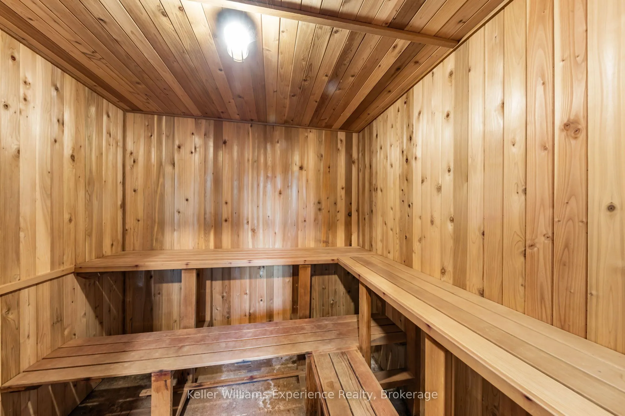 21 Lakeview Crescent