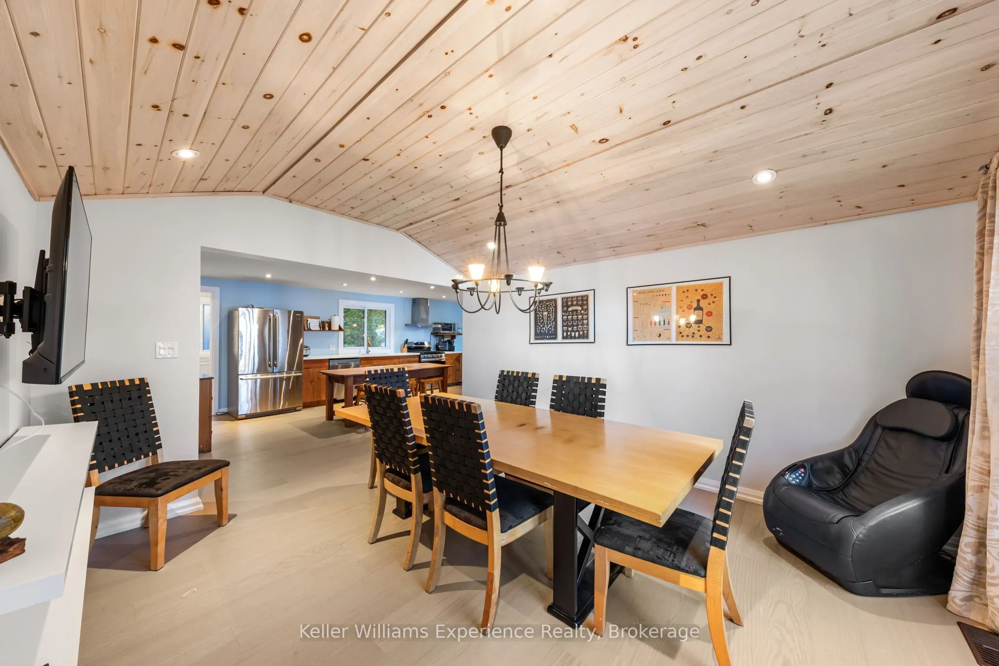 21 Lakeview Crescent