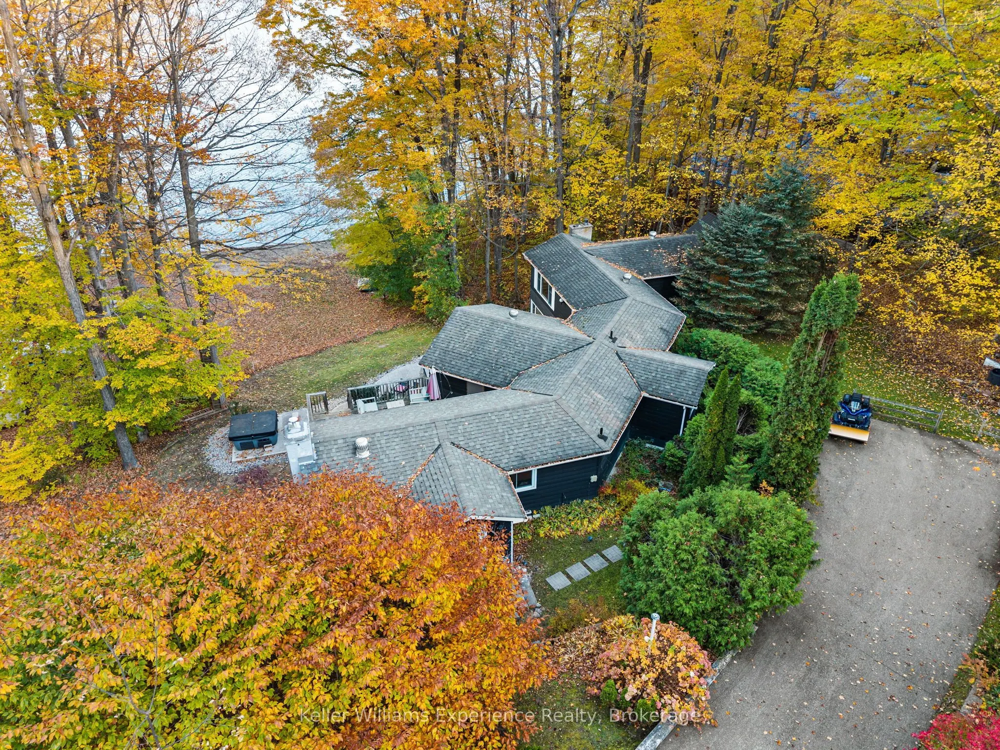 21 Lakeview Crescent