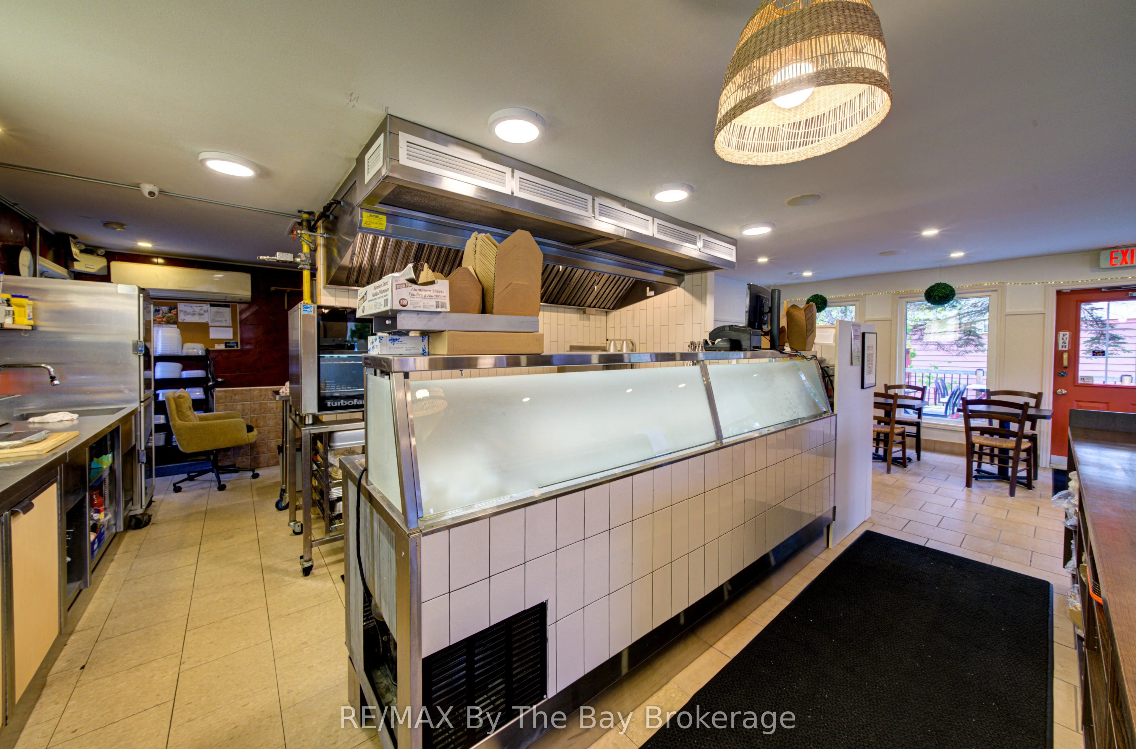 56 Yonge Street S