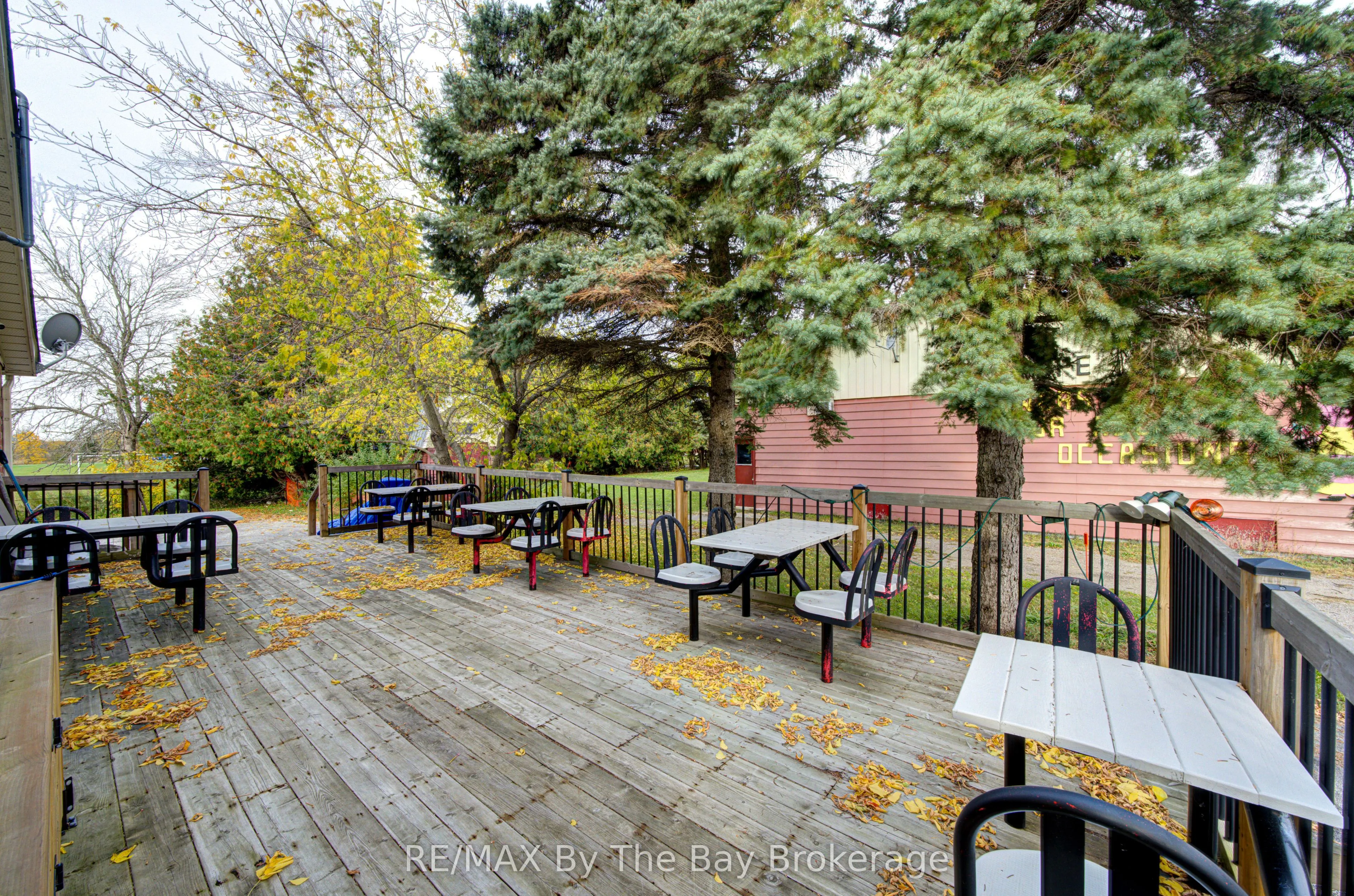 56 Yonge Street S