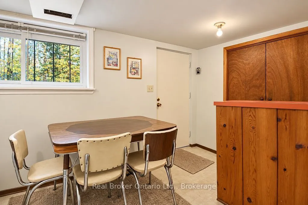 38 Deanlea Boulevard