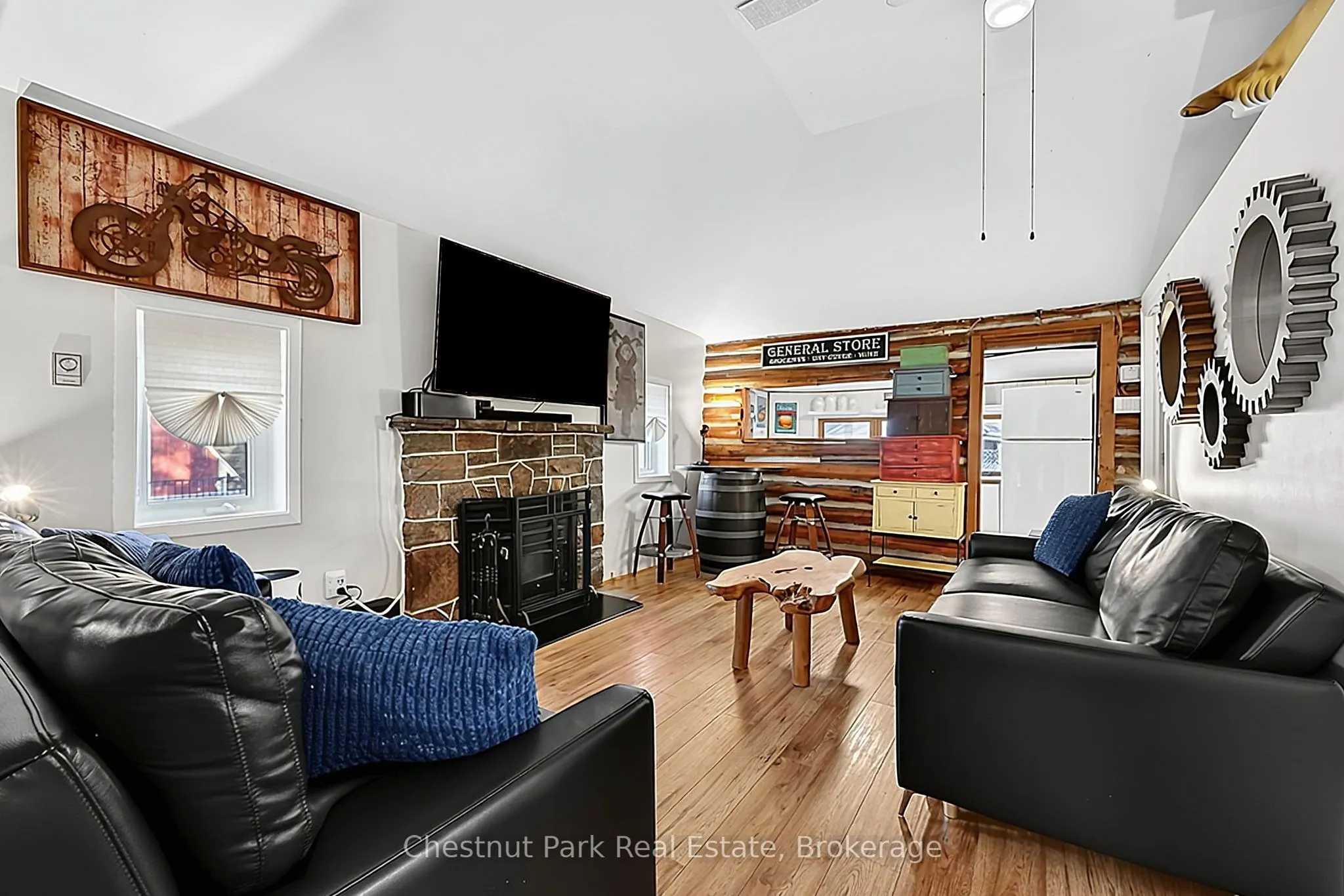 125 River Road E