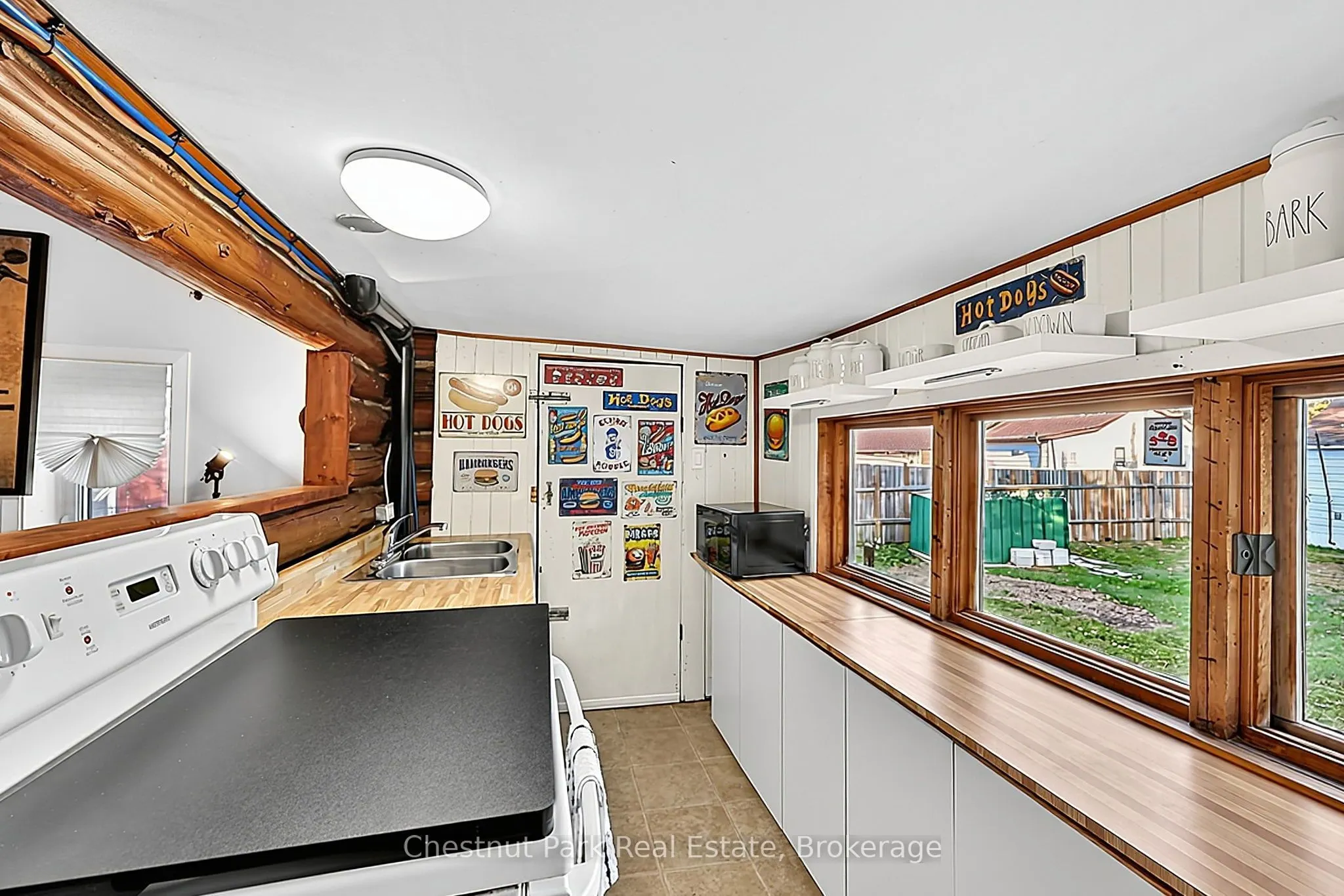 125 River Road E