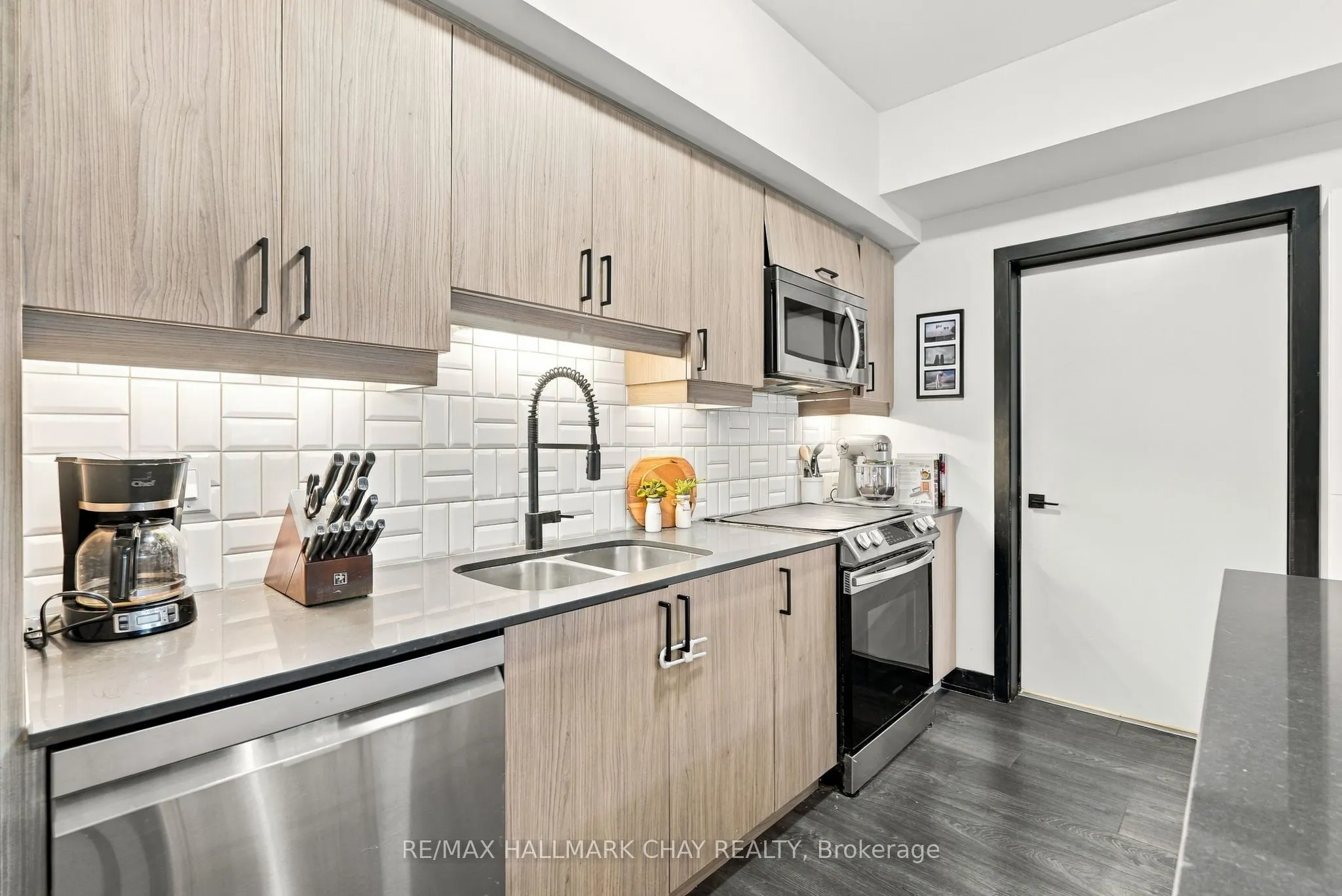 5 Chef Lane #107