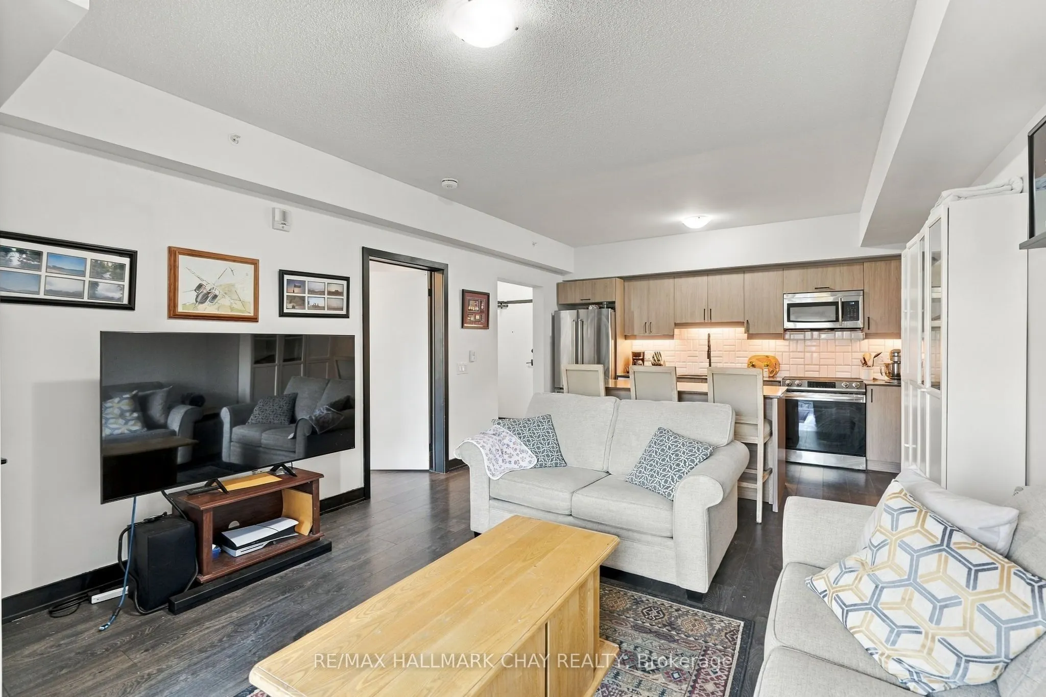 5 Chef Lane #107