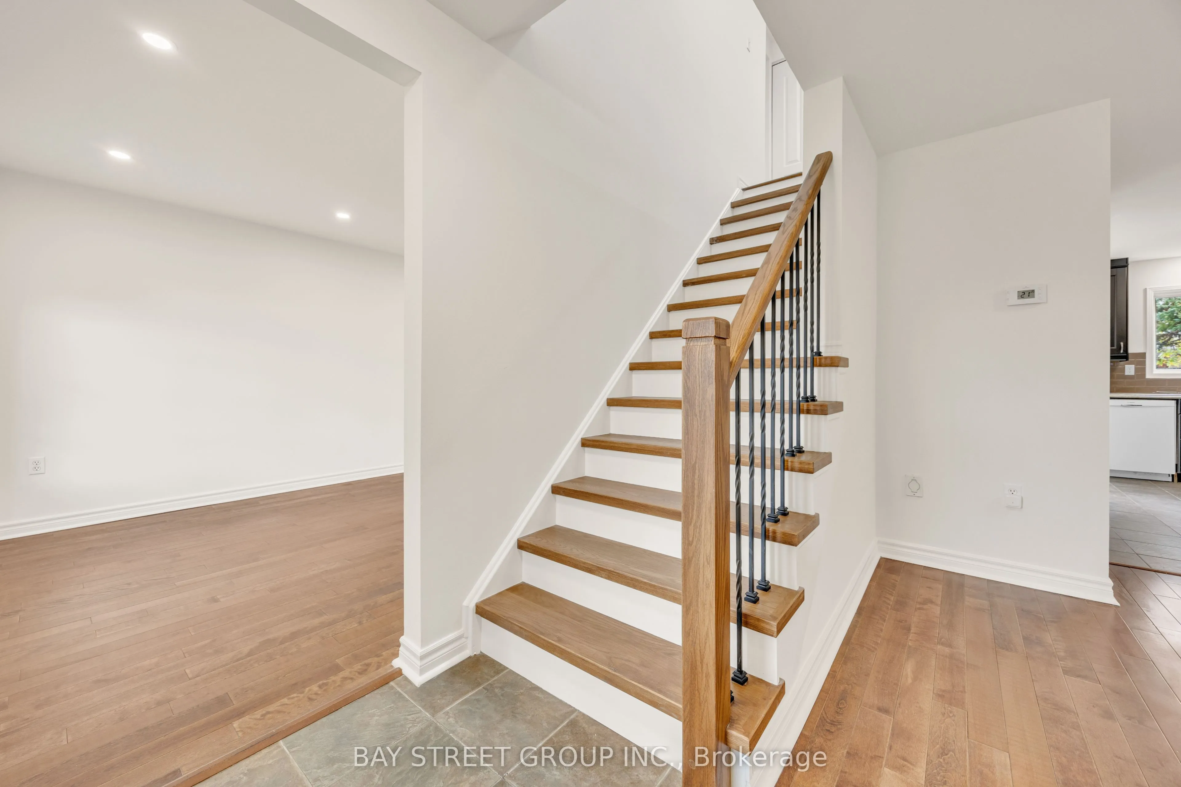 13 Irish Lane