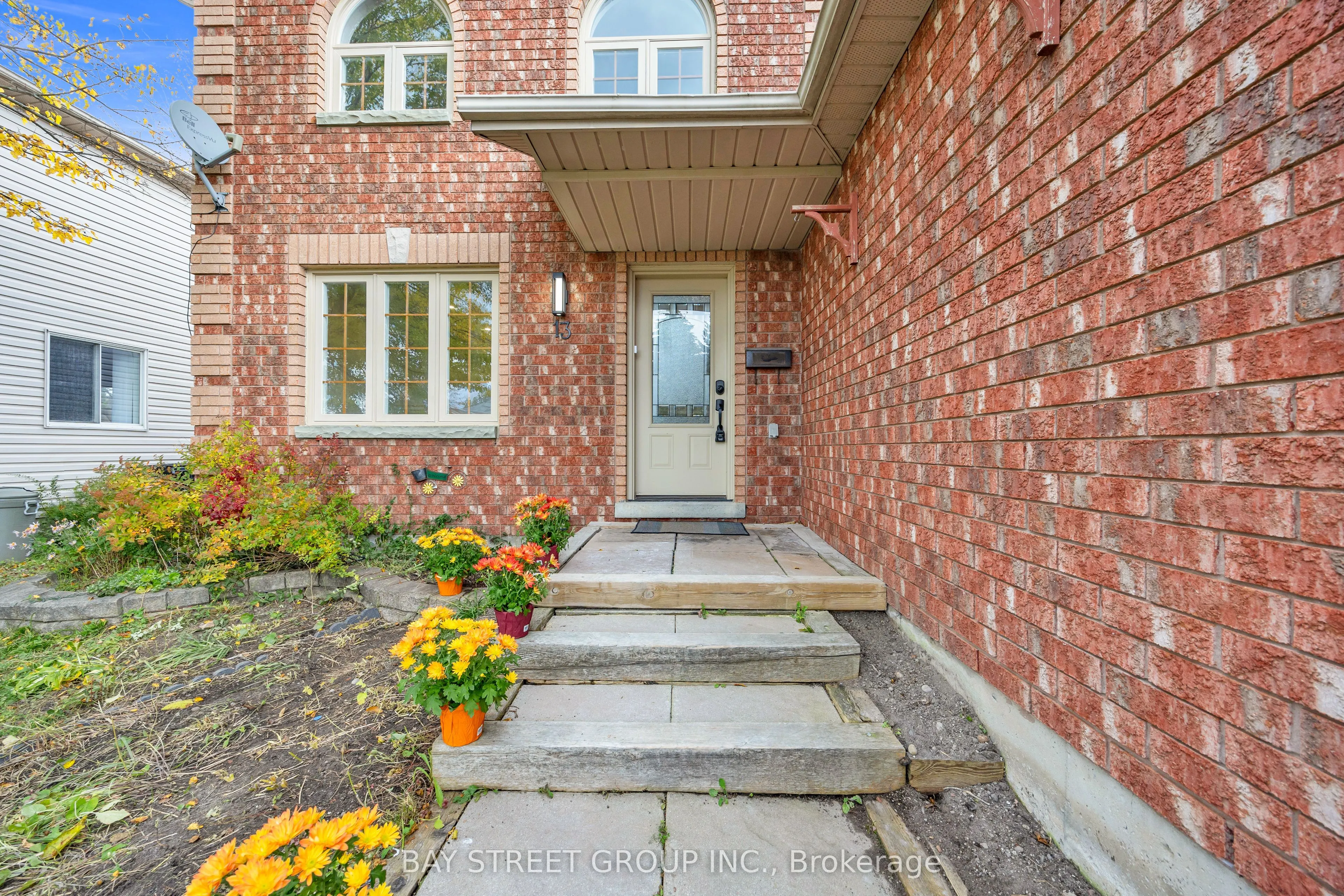 13 Irish Lane