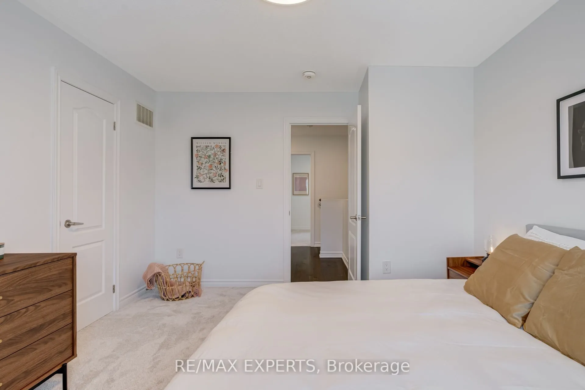 19 Cygnus Crescent