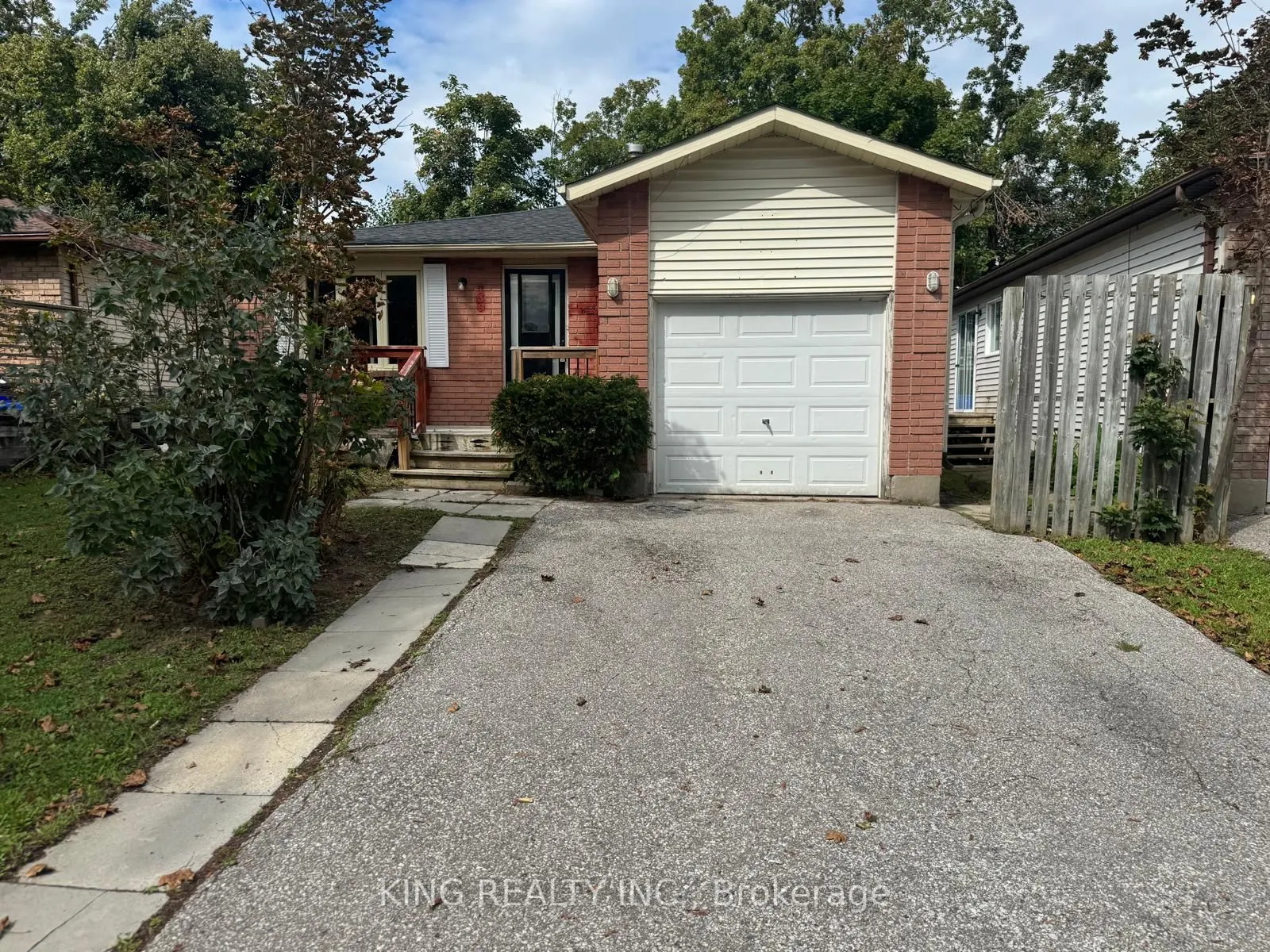139 Hickling Trail