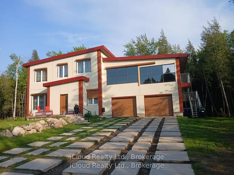 2216 Champlain Road