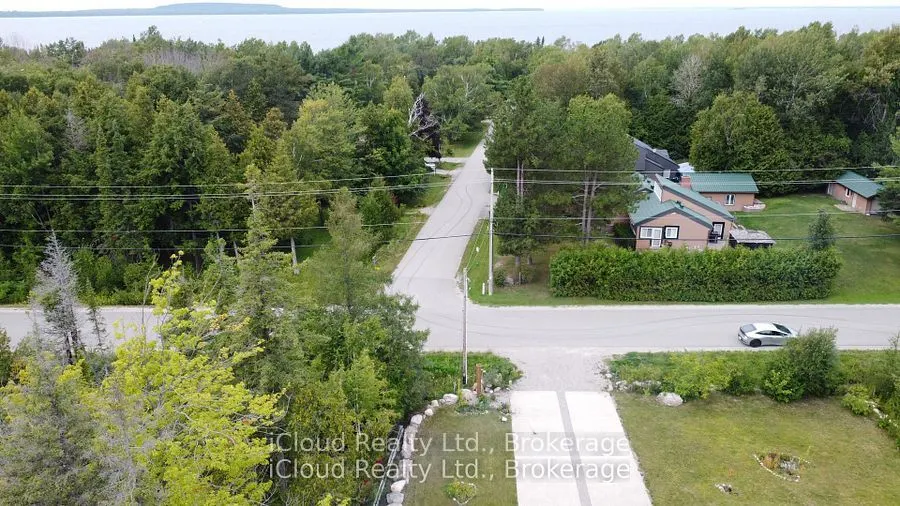 2216 Champlain Road