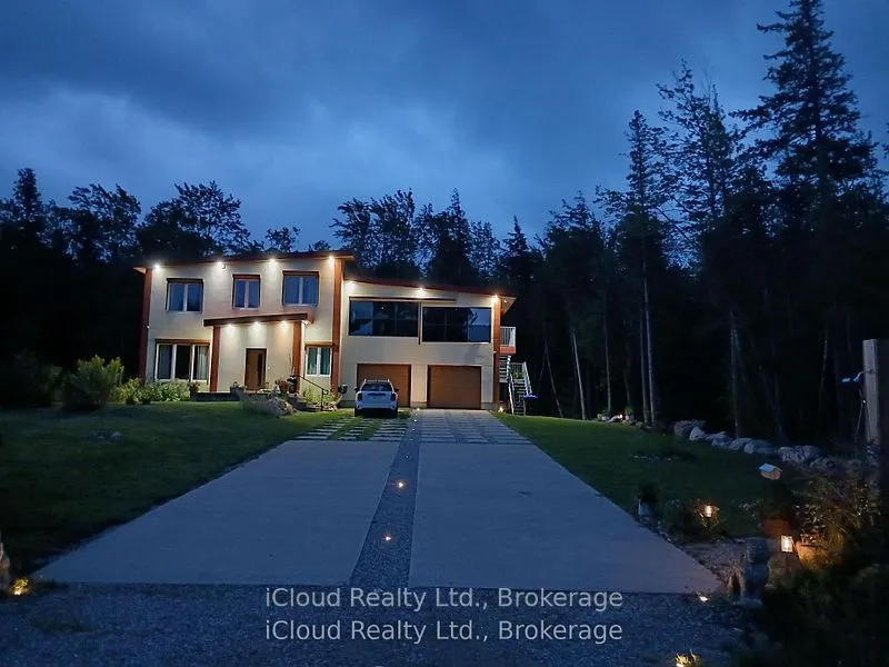 2216 Champlain Road