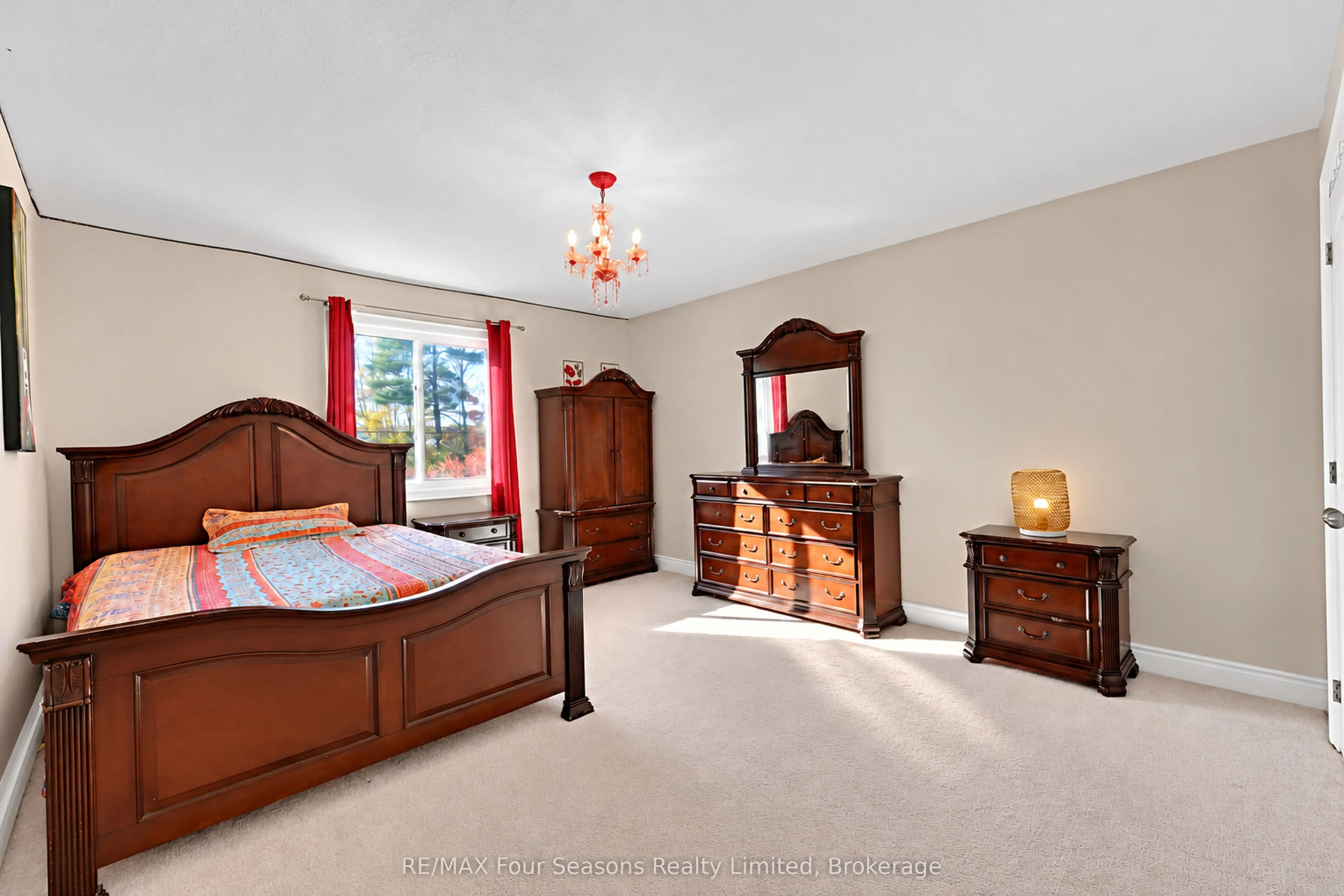 71 Lockerbie Crescent