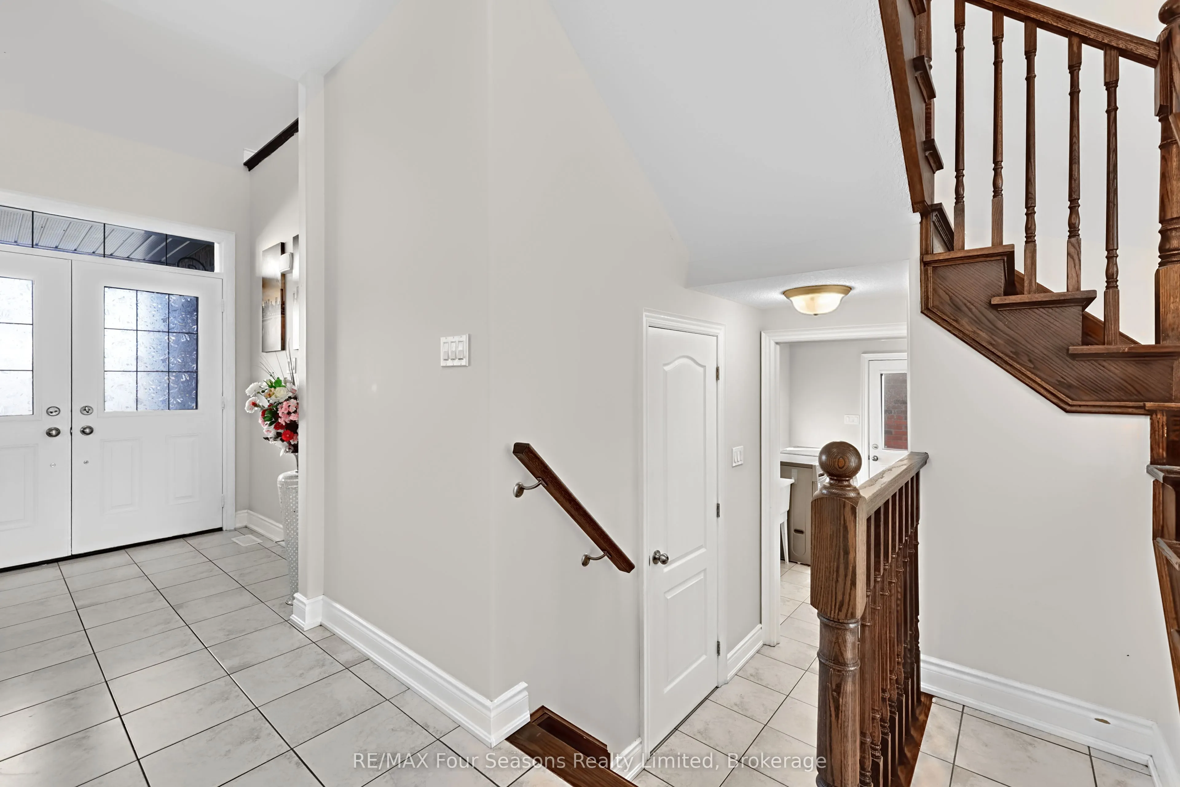 71 Lockerbie Crescent