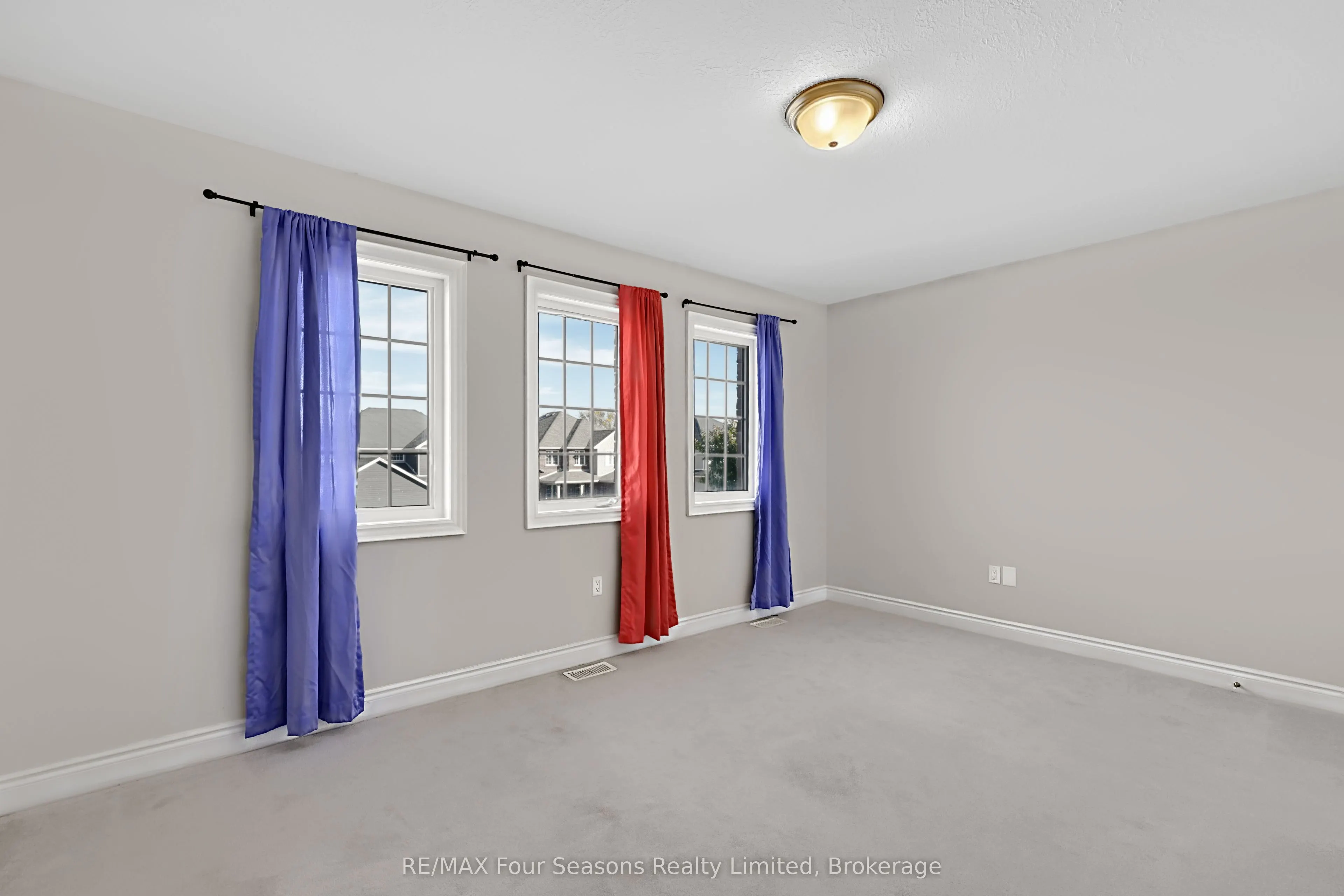 71 Lockerbie Crescent
