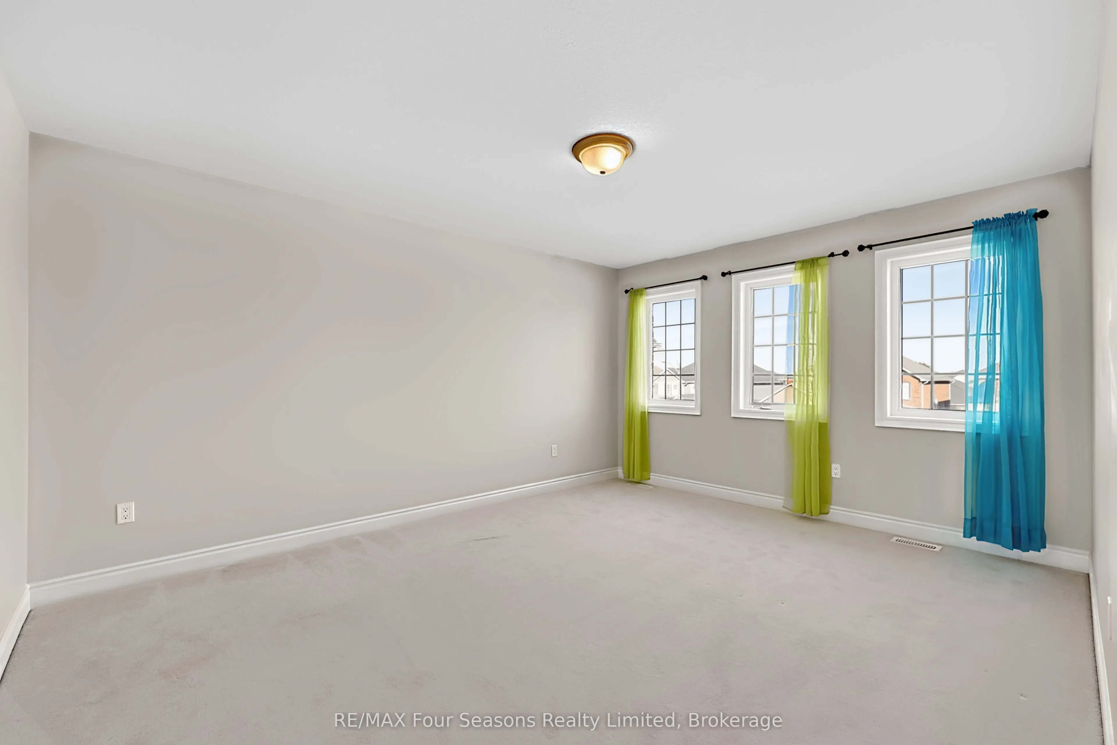 71 Lockerbie Crescent