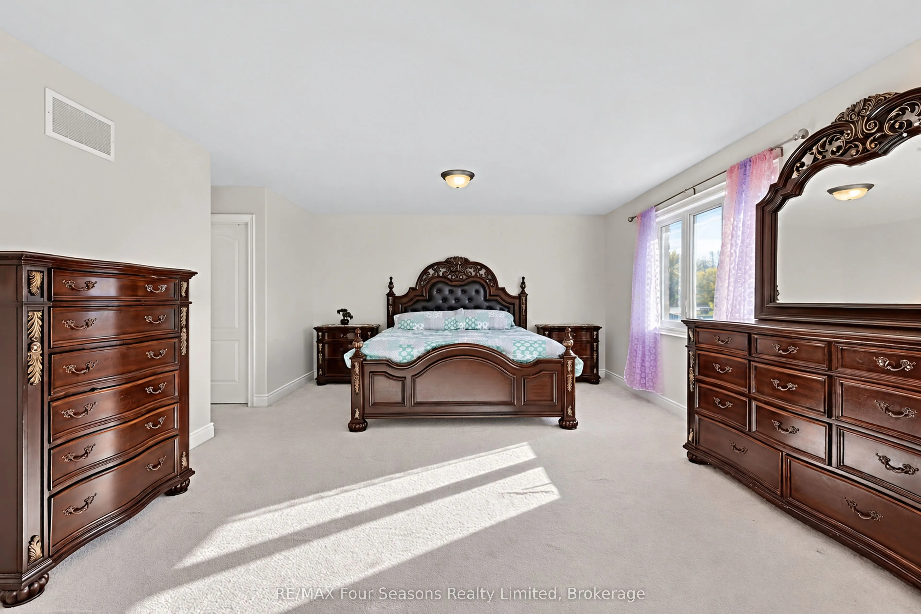 71 Lockerbie Crescent