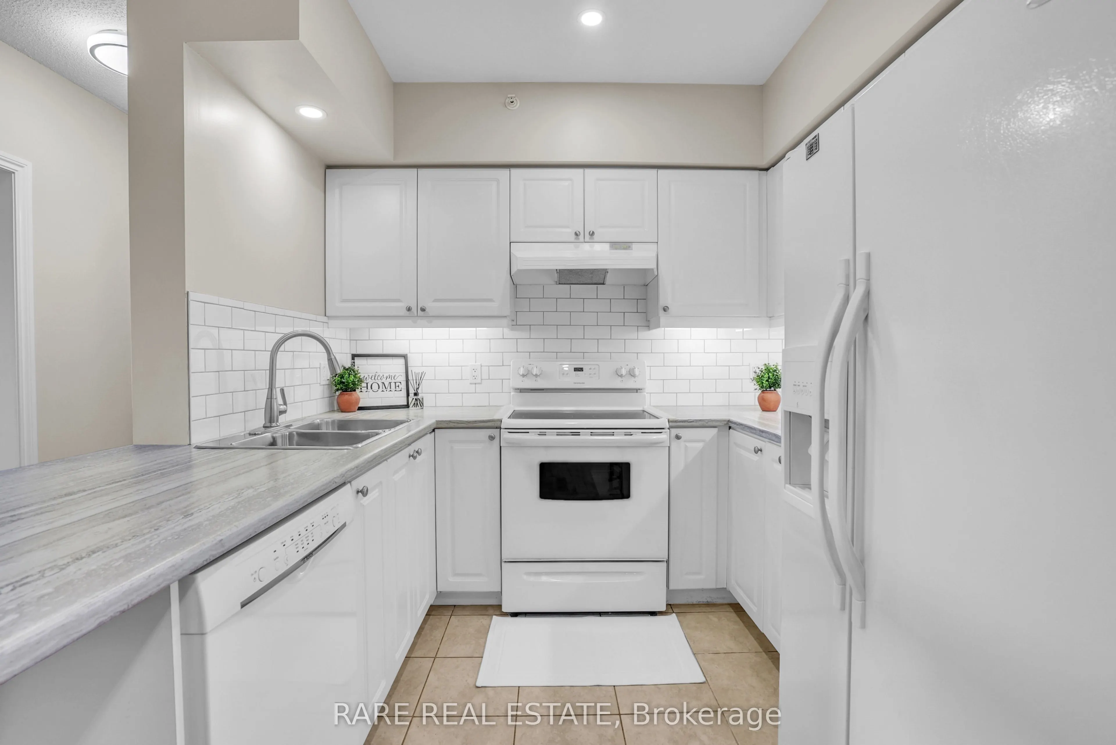 41 Ferndale Drive S #309