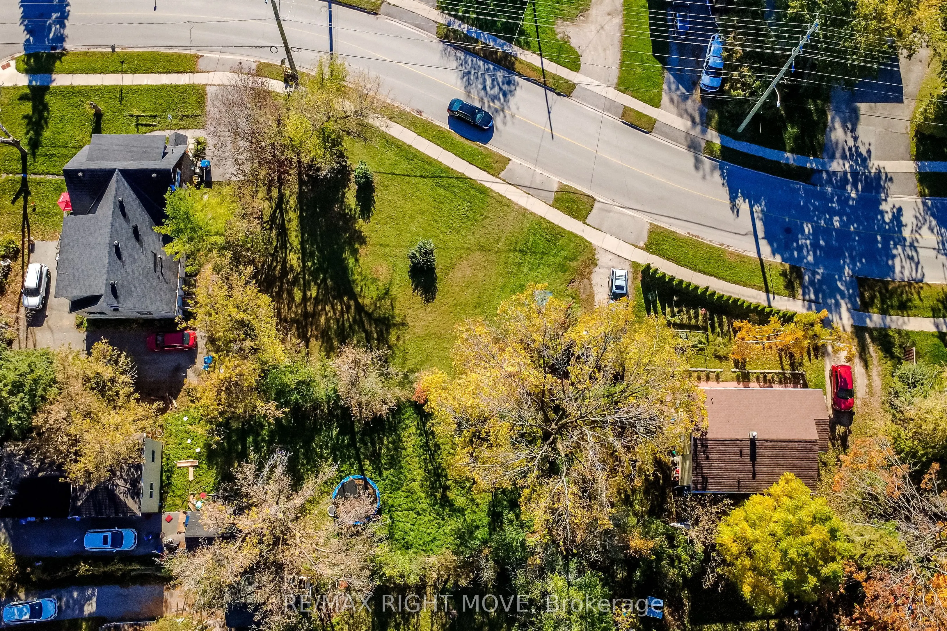 00110 James Street E