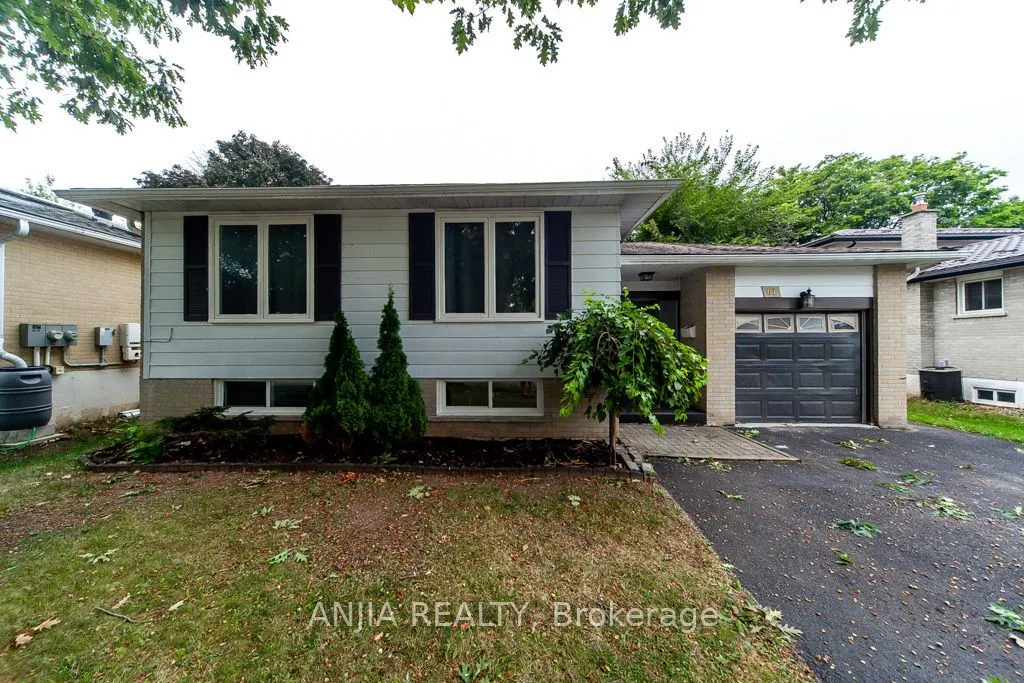 61 College Crescent