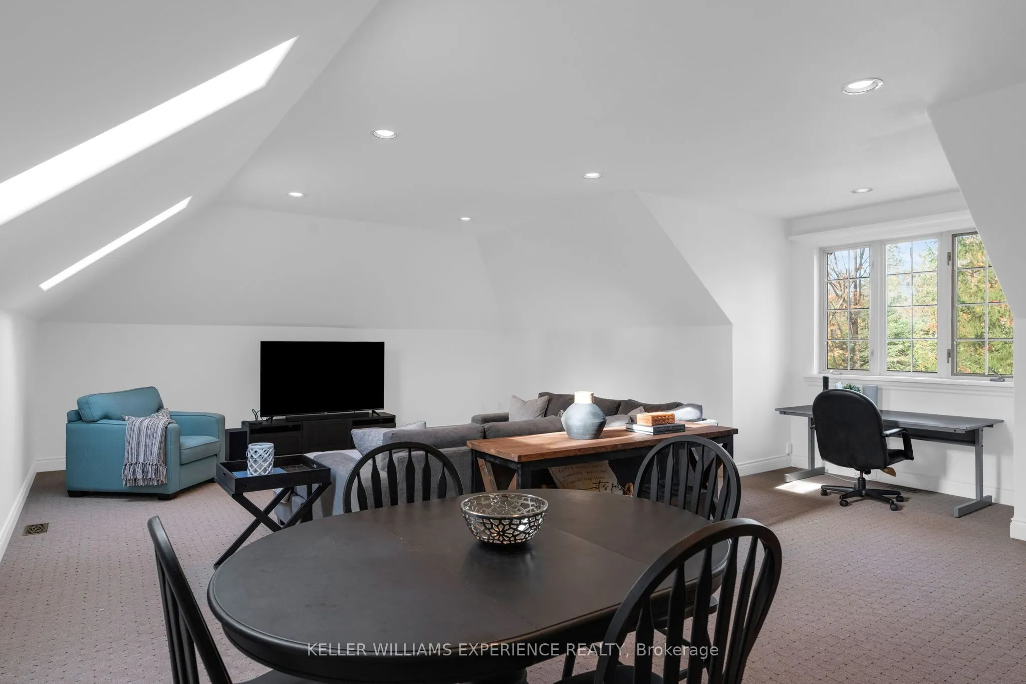 17 Fairway Court