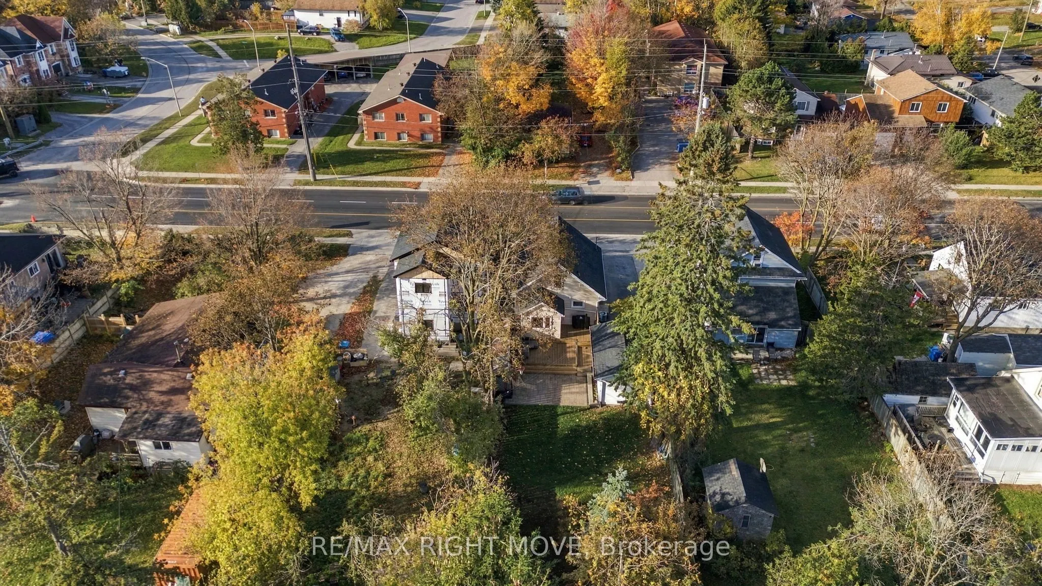 94 Westmount Drive N