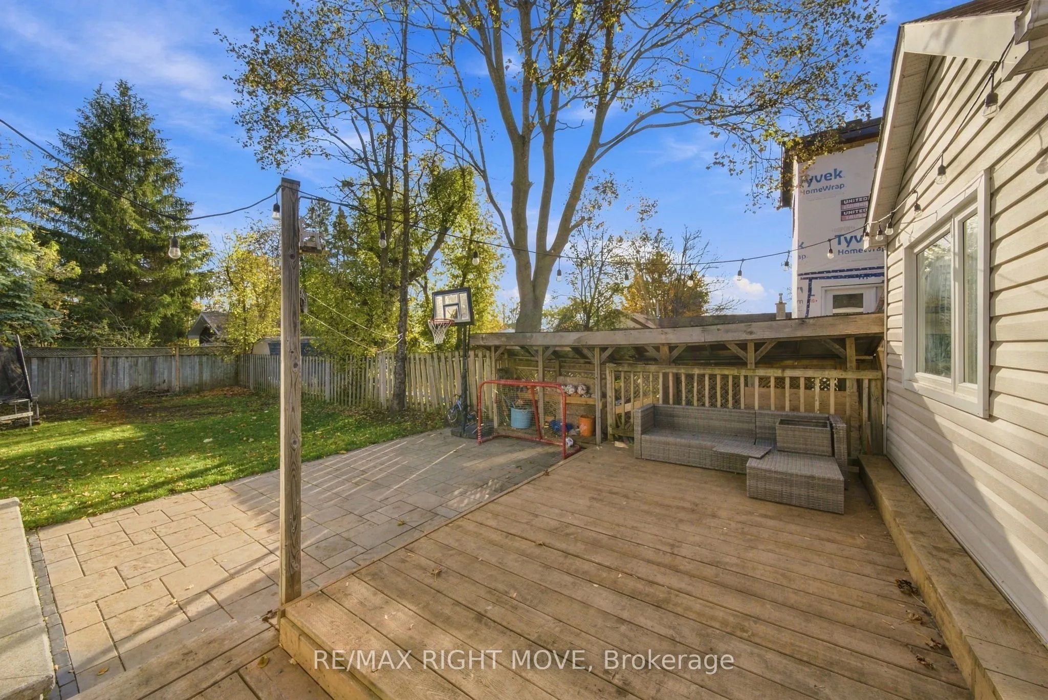 94 Westmount Drive N