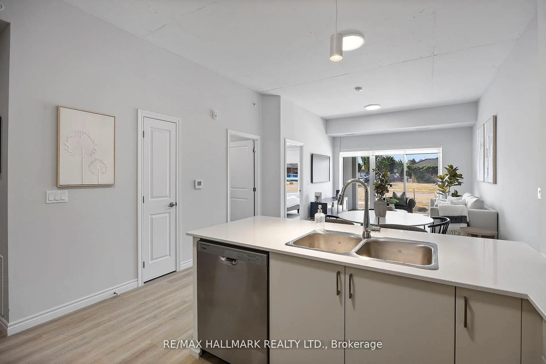 70 Dean Avenue #810