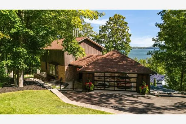 11 Crestwood Drive