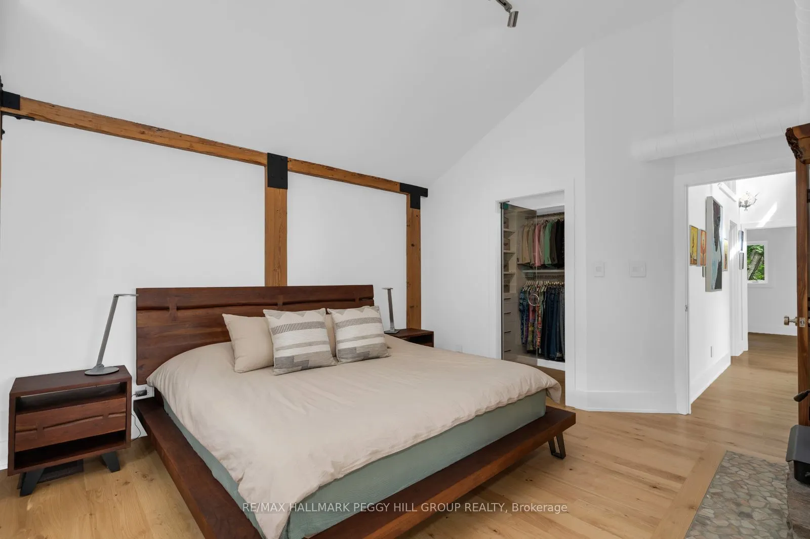 11 Crestwood Drive