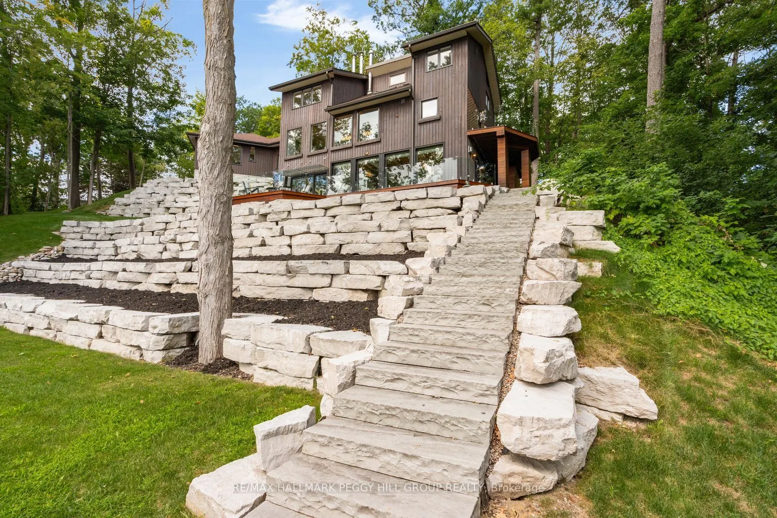 11 Crestwood Drive