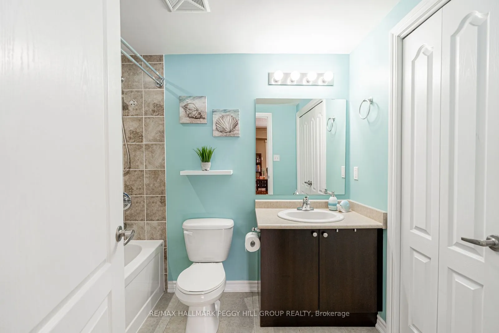 39 Ferndale Drive S #112