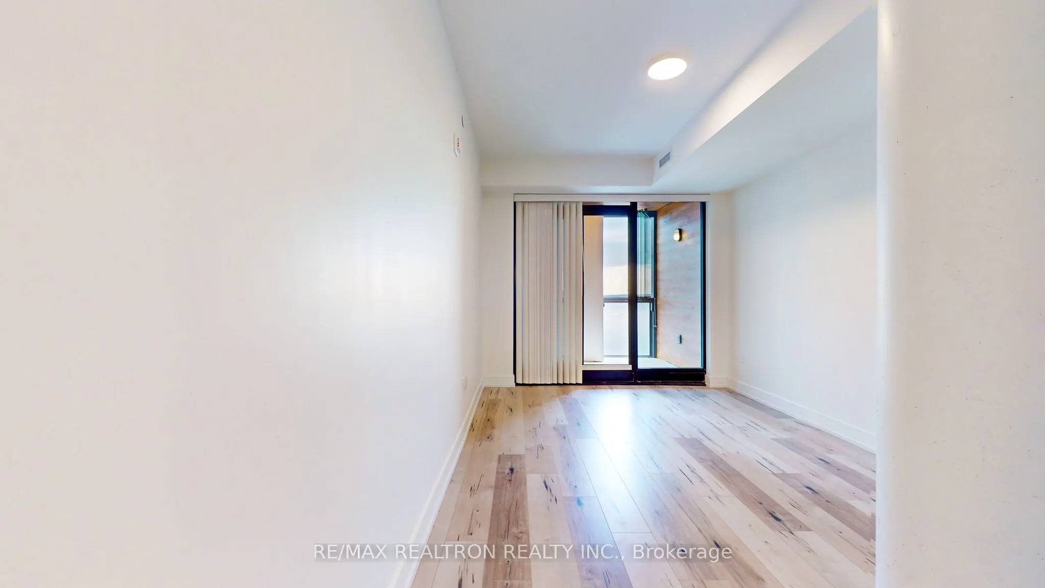 185 Dunlop Street E #813