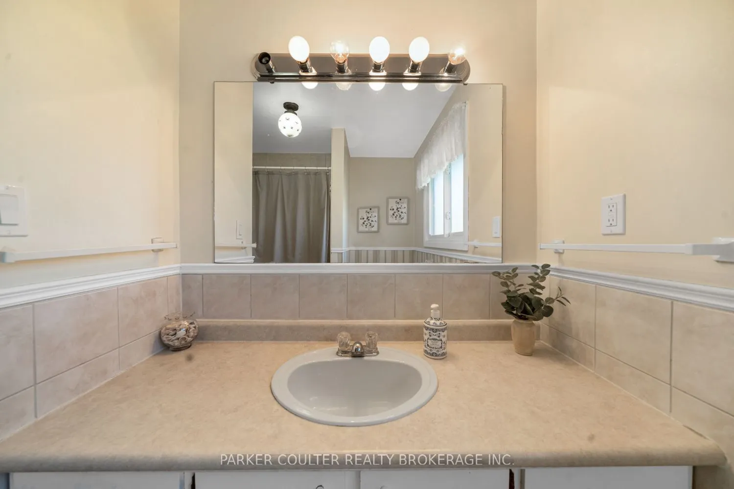 347 Macisaac Drive