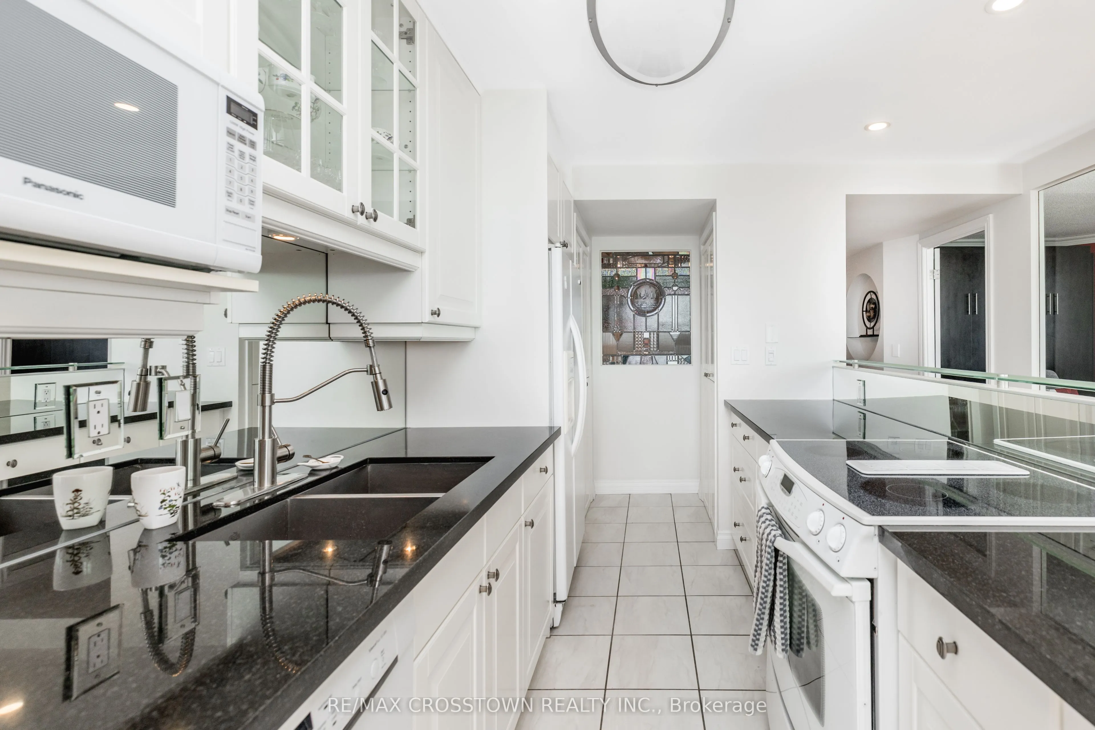 140 Dunlop Street E #1506