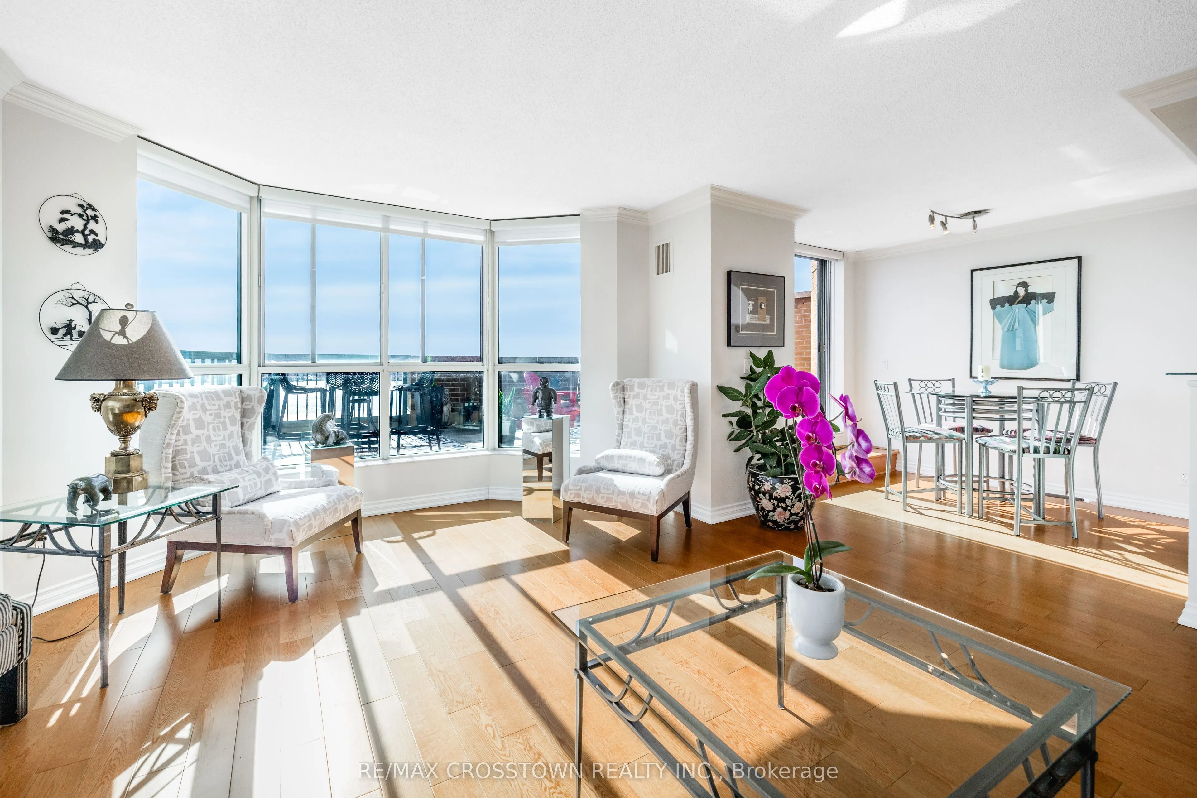 140 Dunlop Street E #1506
